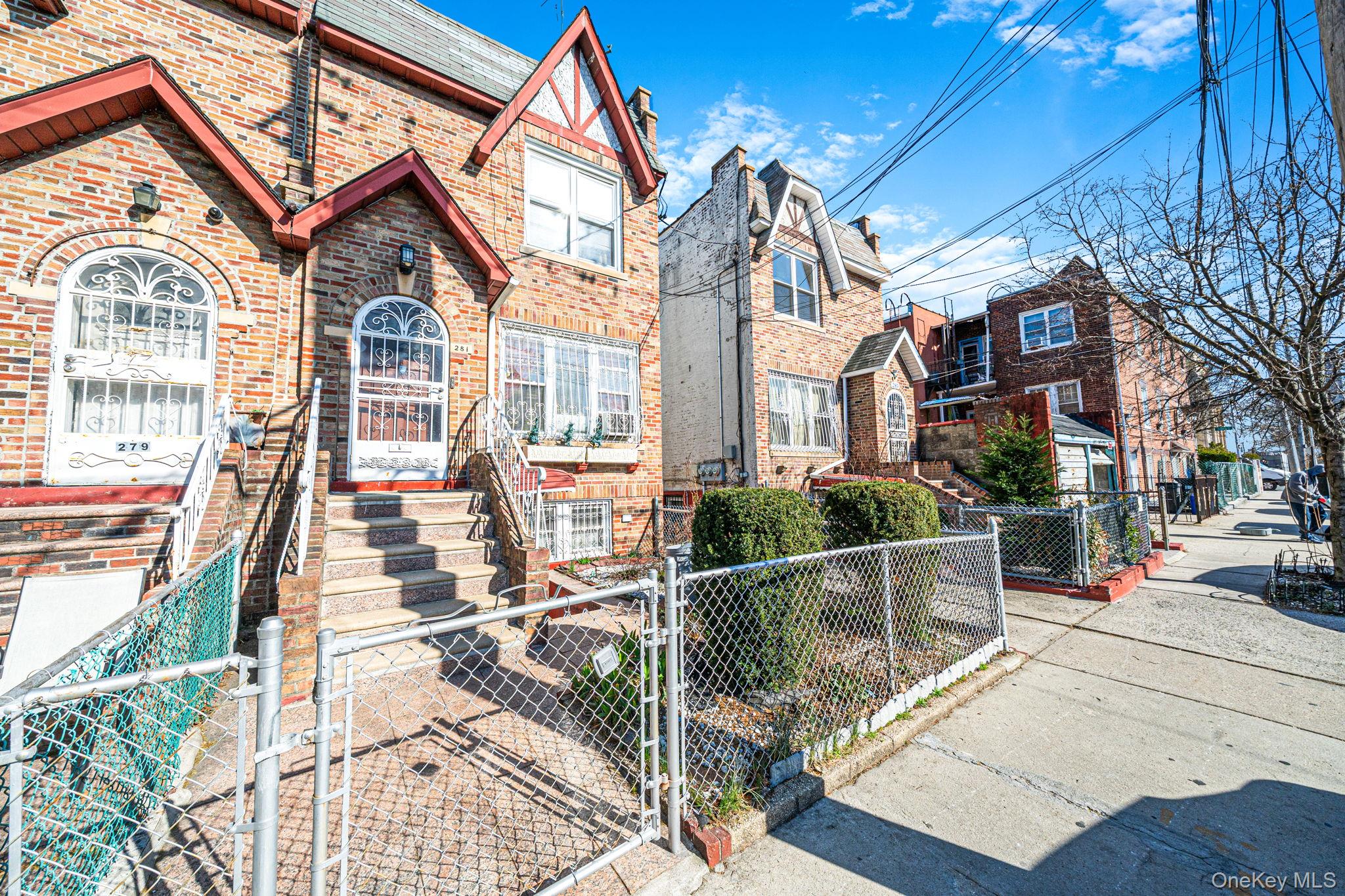 281 E 57th Street, Unit 1 photo 2