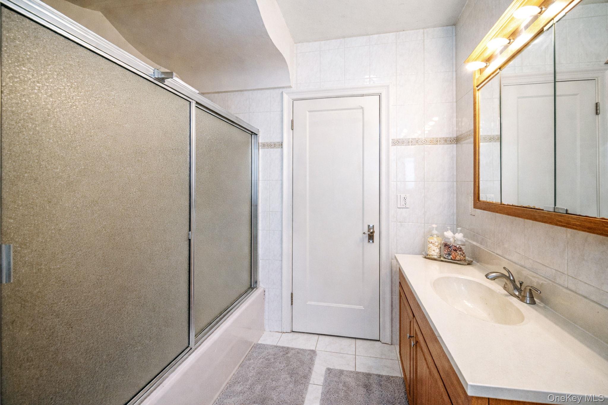 281 E 57th Street, Unit 1 photo 26