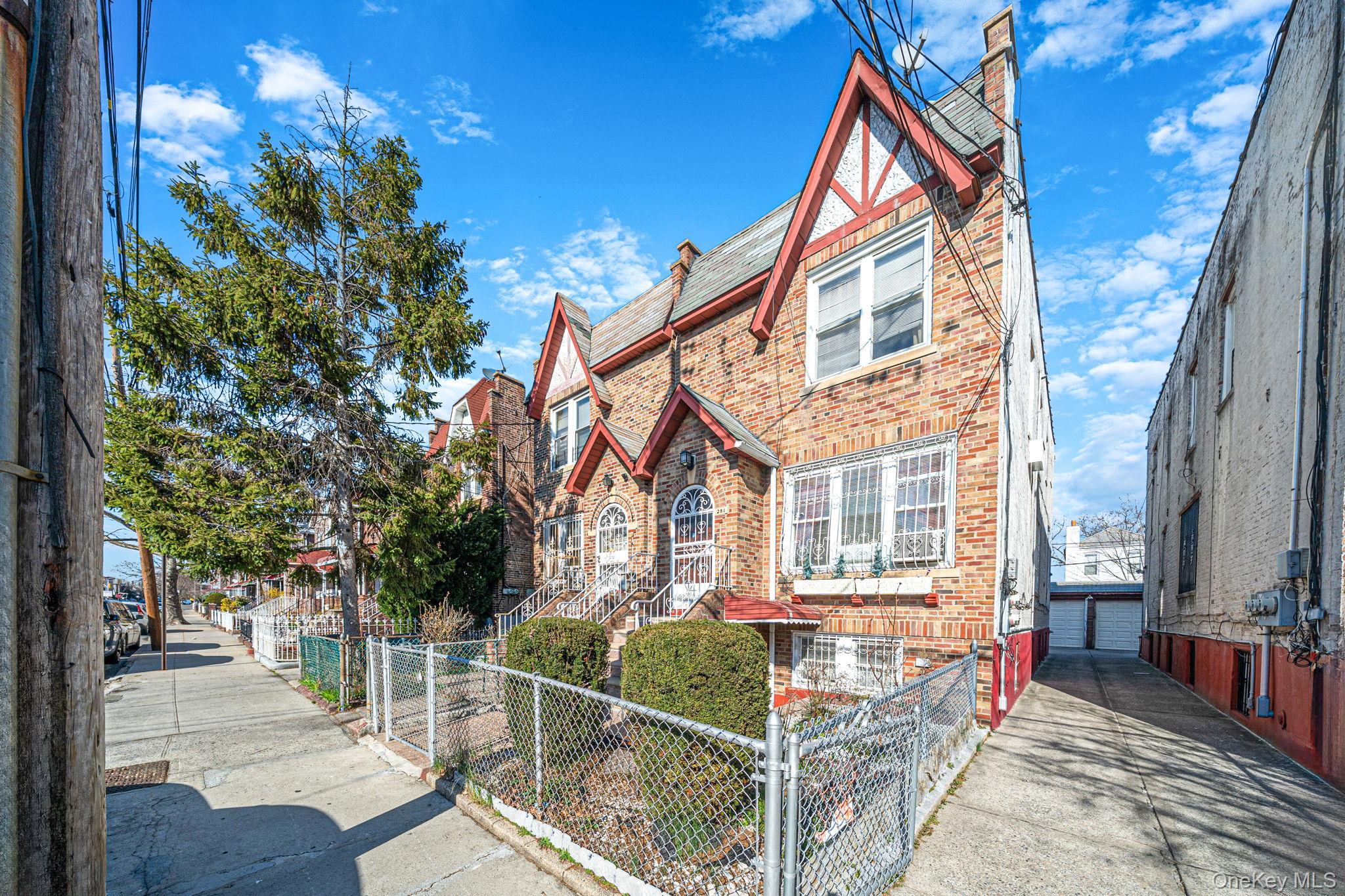 281 E 57th Street, Unit 1 photo 3