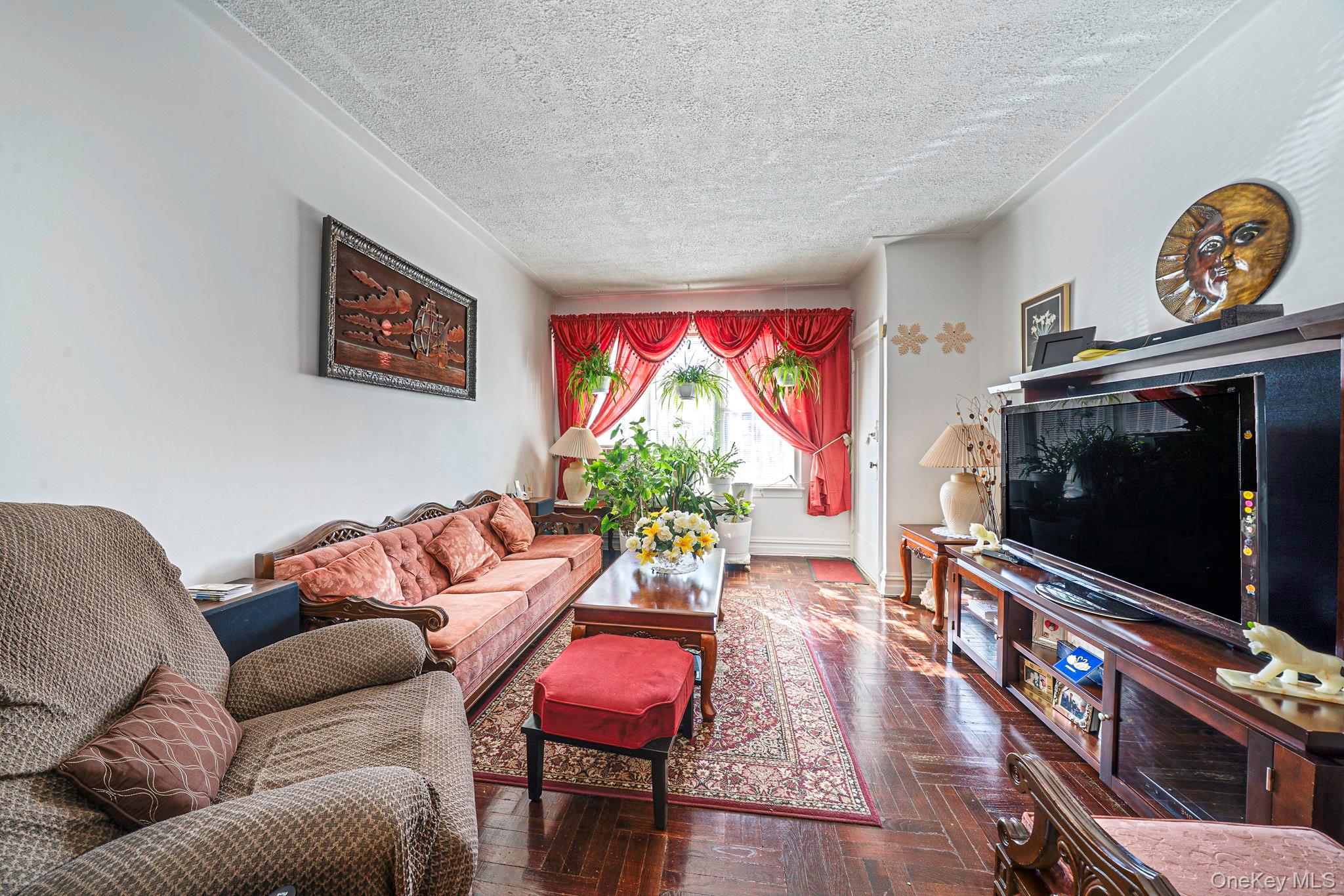 281 E 57th Street, Unit 1 photo 9