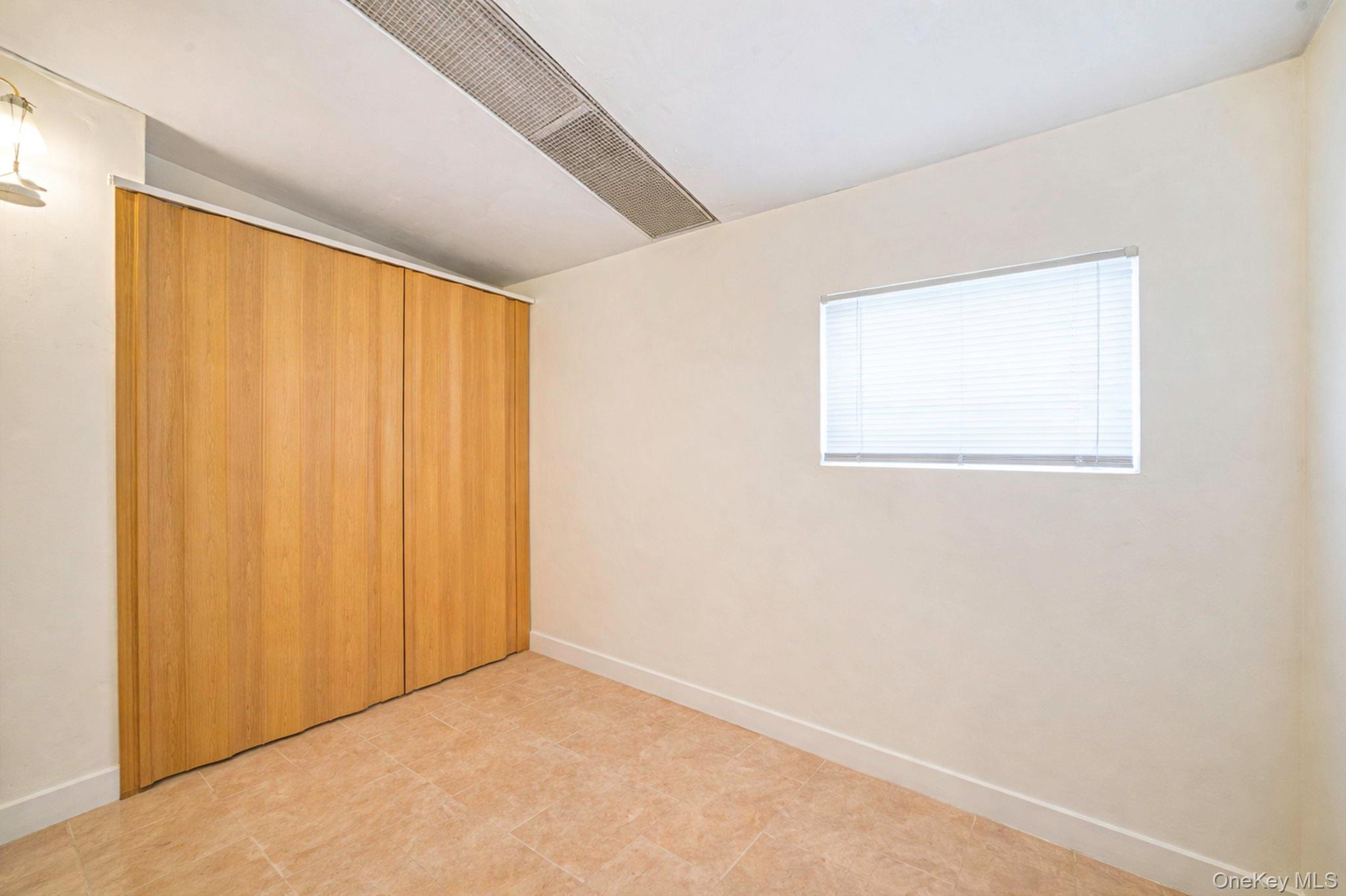 281 E 57th Street, Unit 1 photo 15