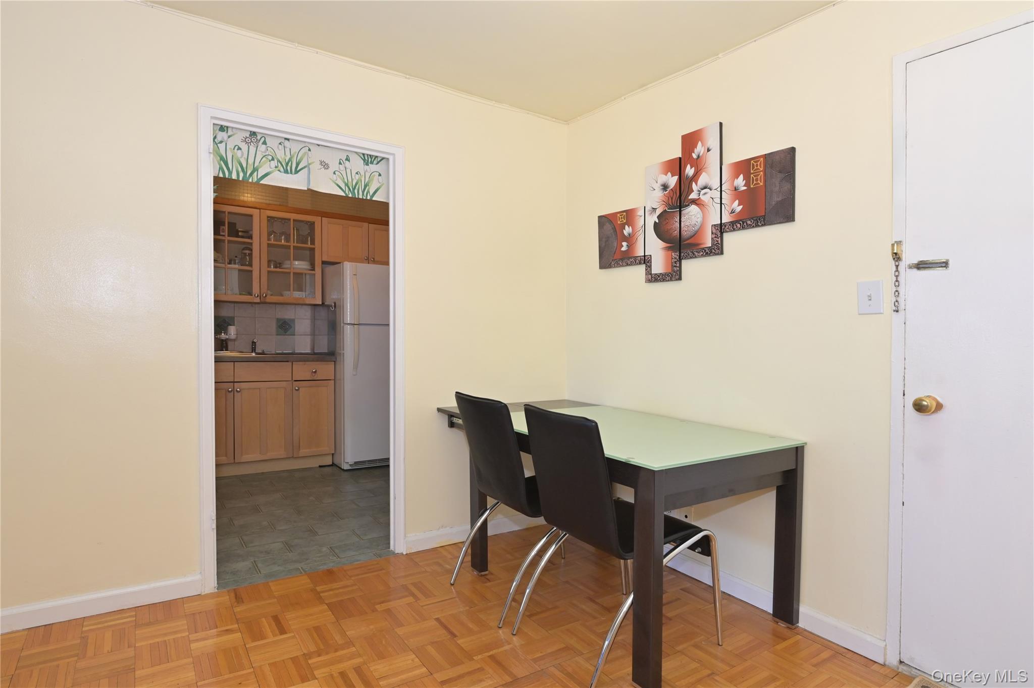 61-20 Grand Central Parkway, Unit A1204 photo 9