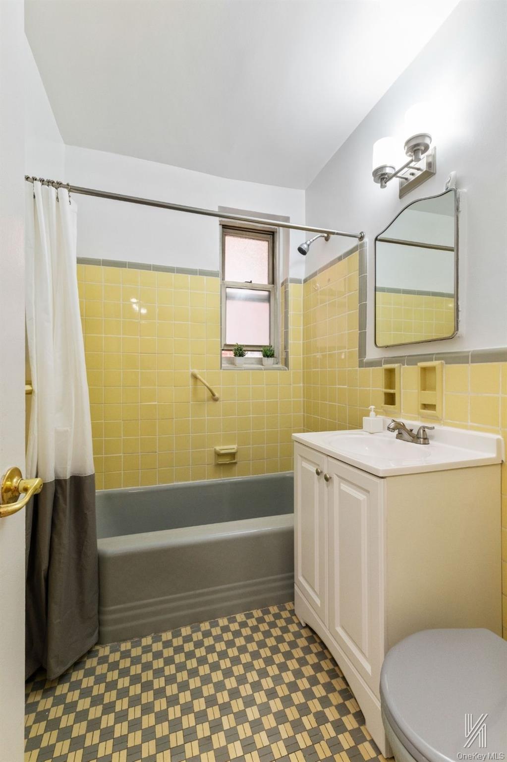 79-10 34th Avenue, Unit 4U photo 22