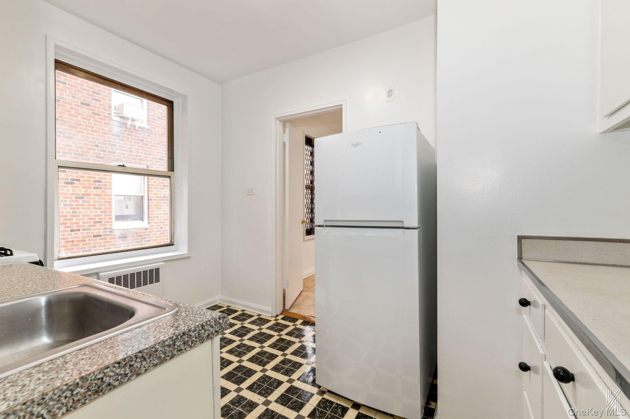 79-10 34th Avenue, Unit 4U photo 17