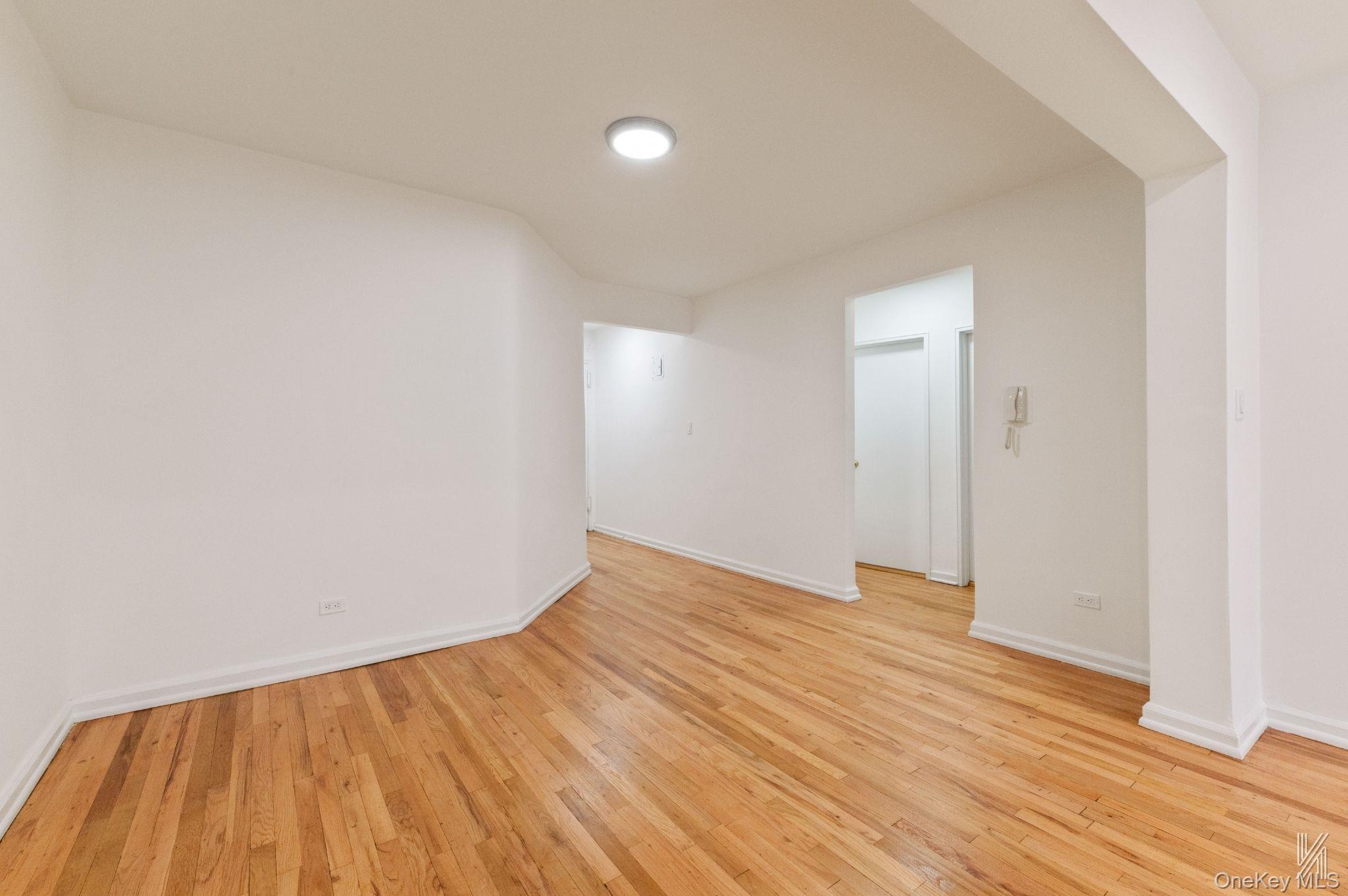 79-10 34th Avenue, Unit 4U photo 10