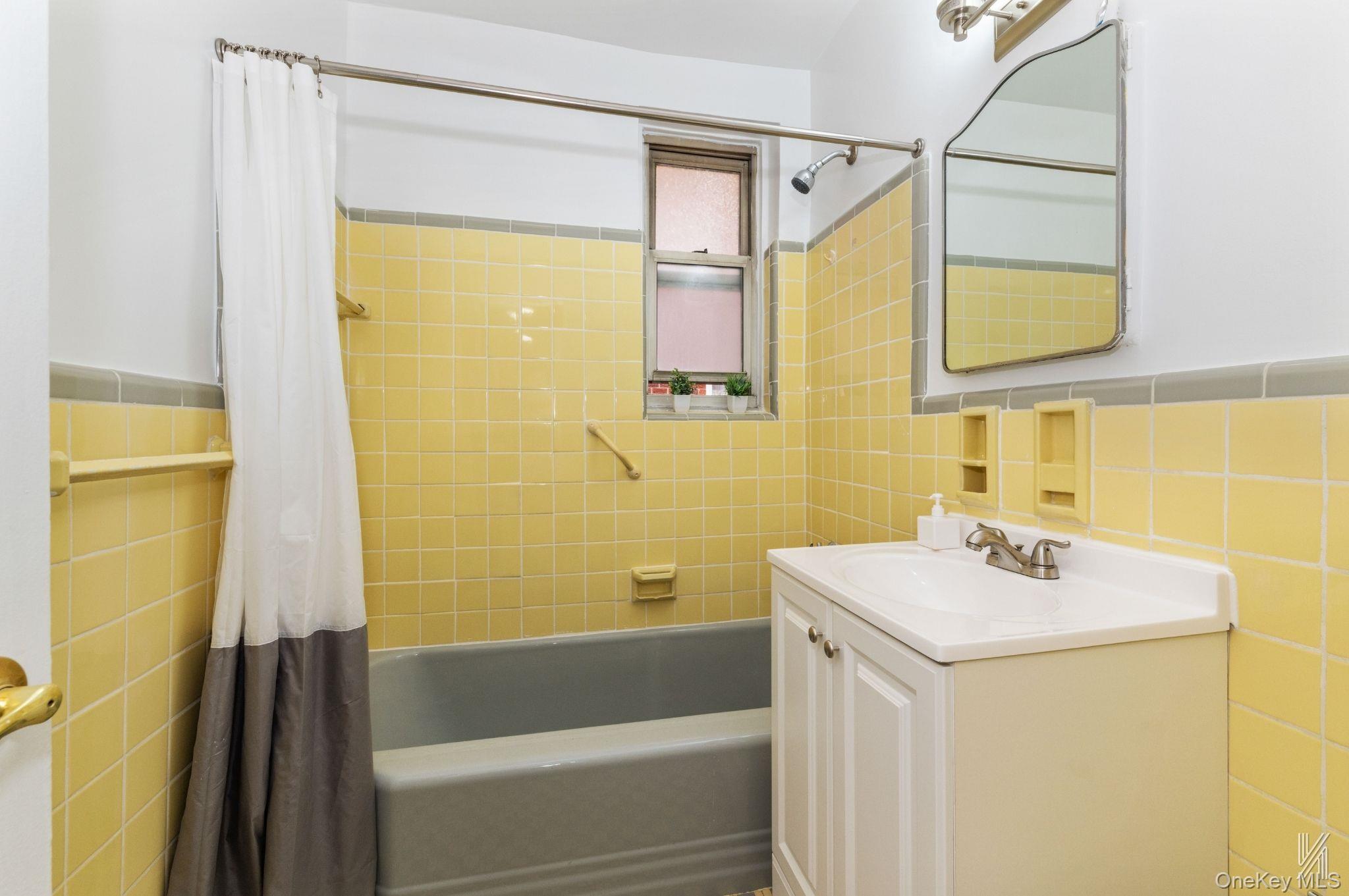79-10 34th Avenue, Unit 4U photo 23