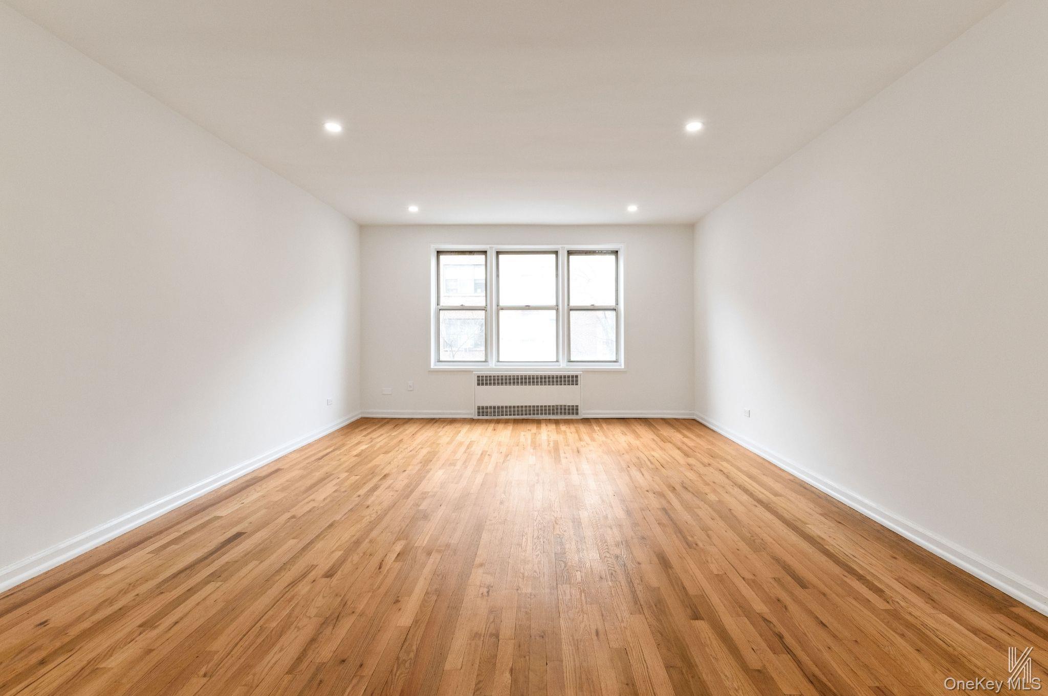 79-10 34th Avenue, Unit 4U photo 5
