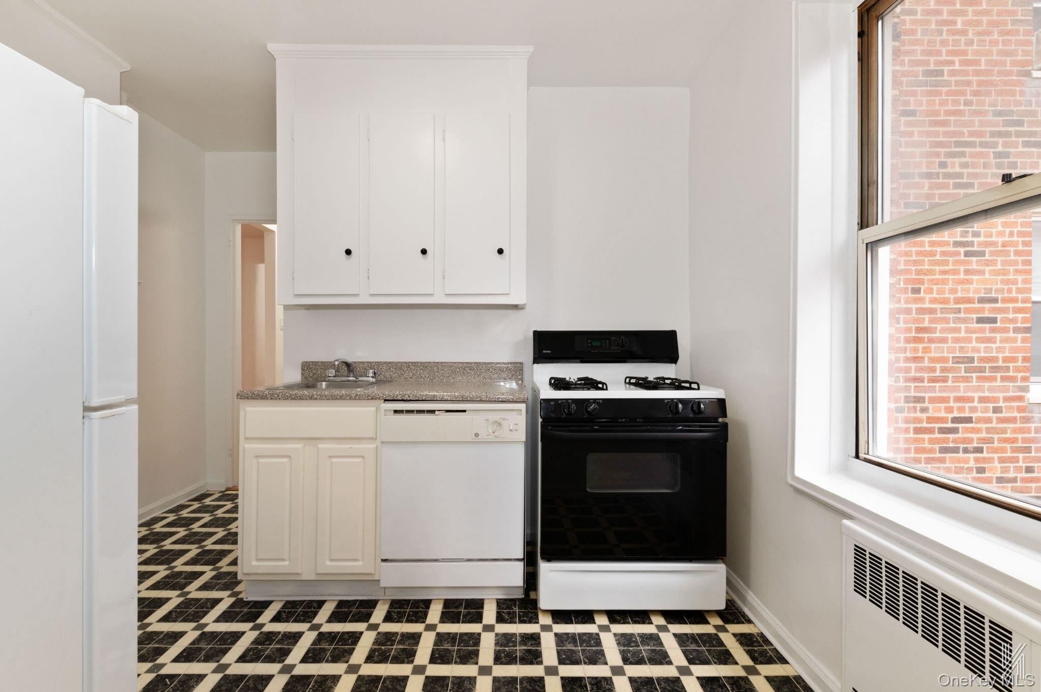 79-10 34th Avenue, Unit 4U photo 15