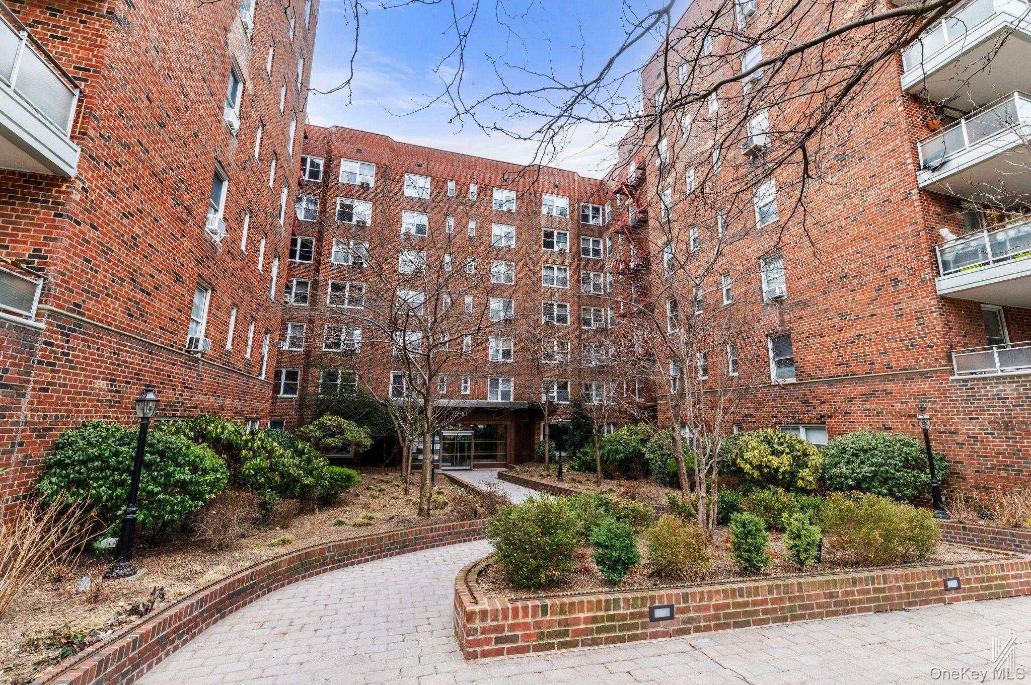 79-10 34th Avenue, Unit 4U photo 24