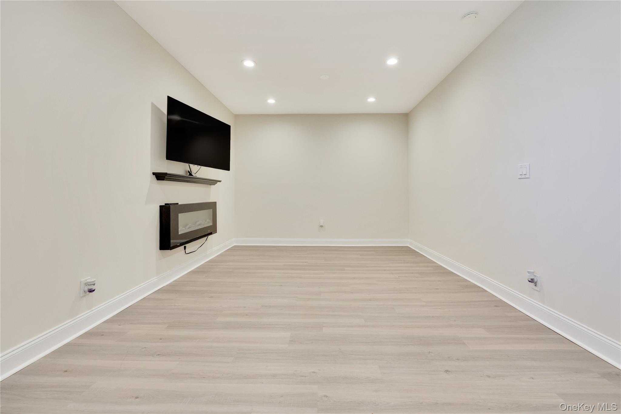819 Broadway, Unit 1-G photo 8