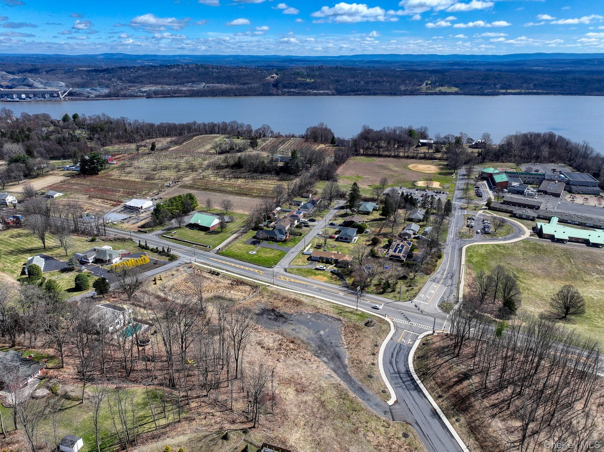 Route 9W – For Sale photo 6