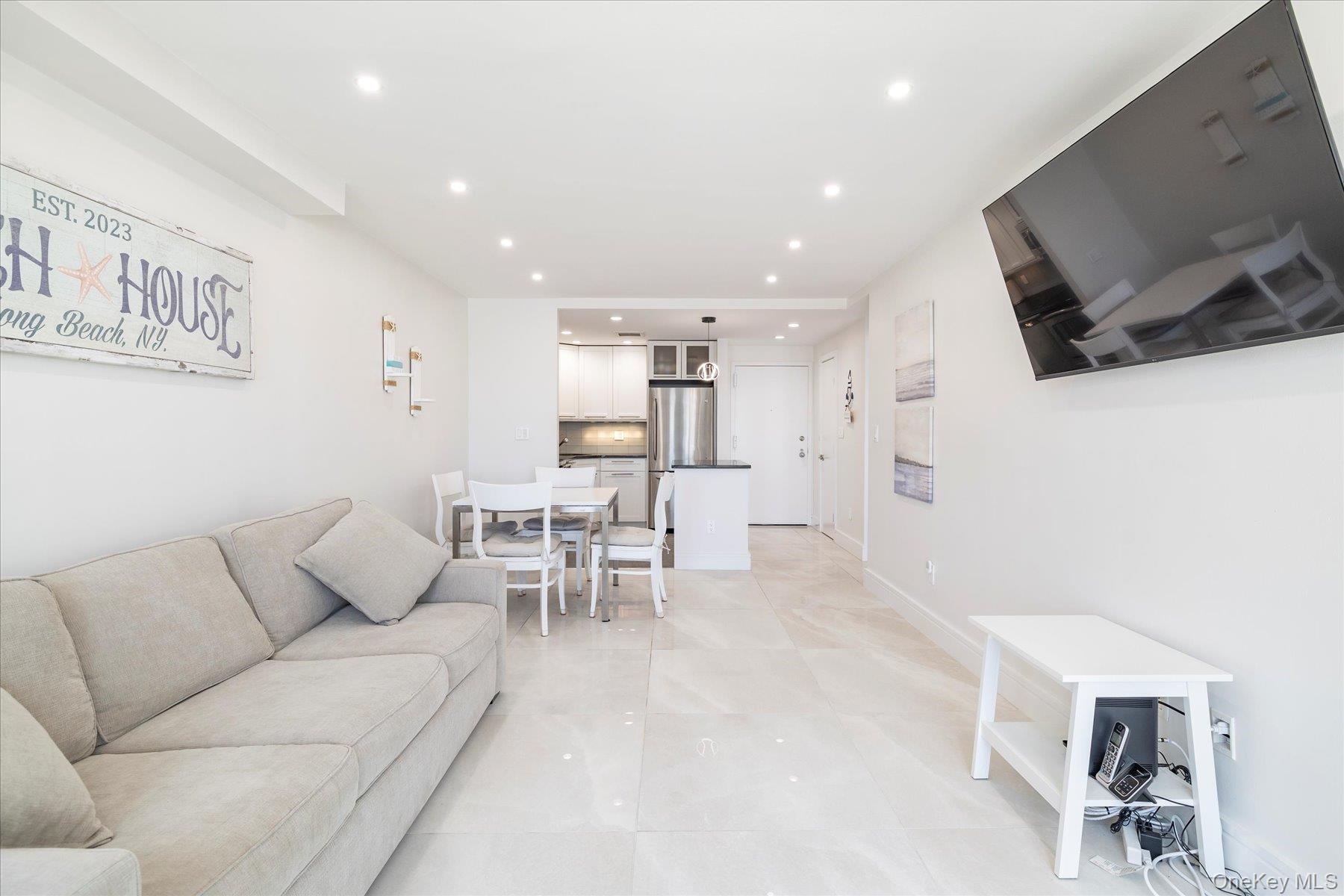 450 W Broadway, Unit 3F photo 5