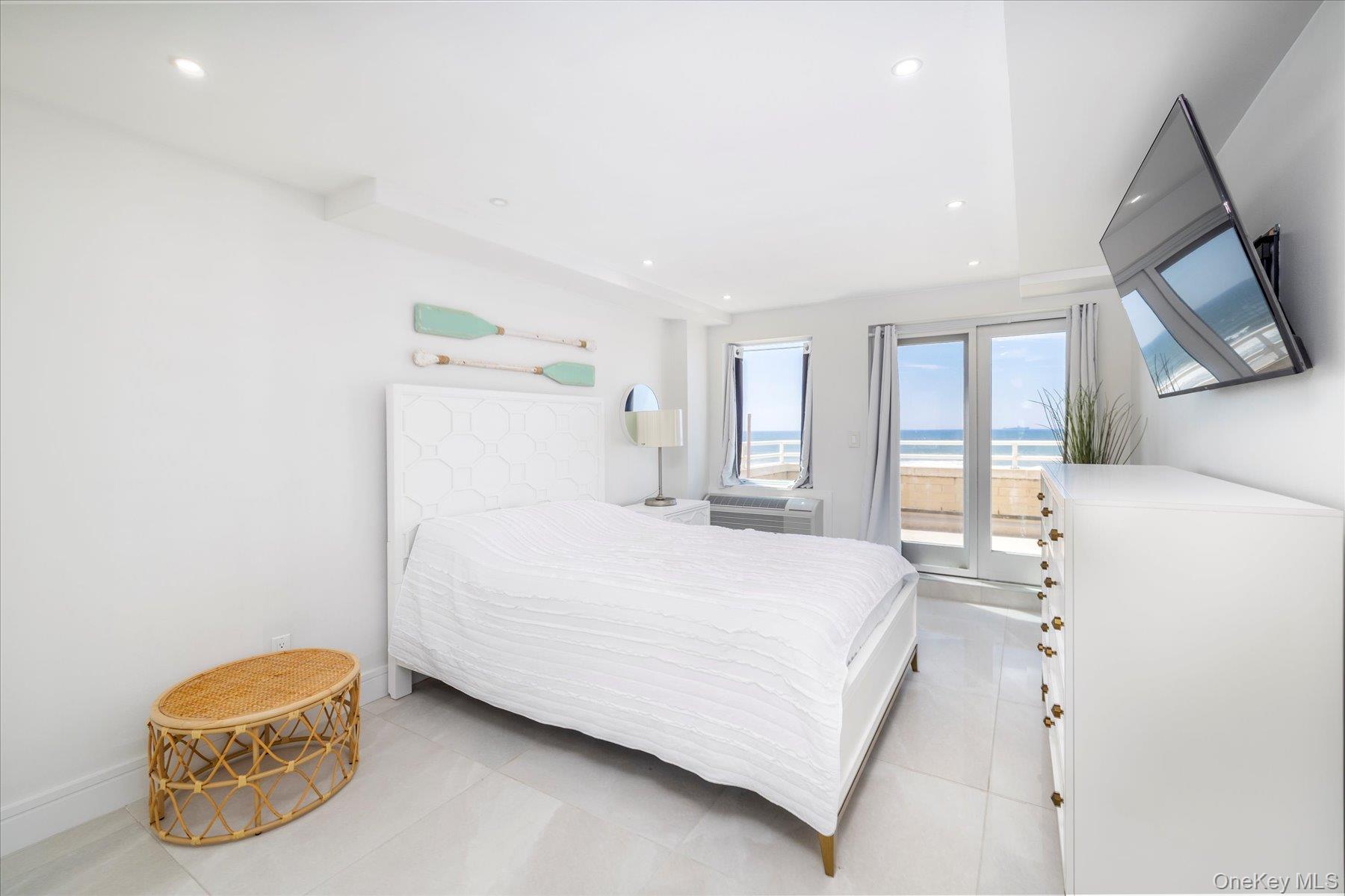 450 W Broadway, Unit 3F photo 10