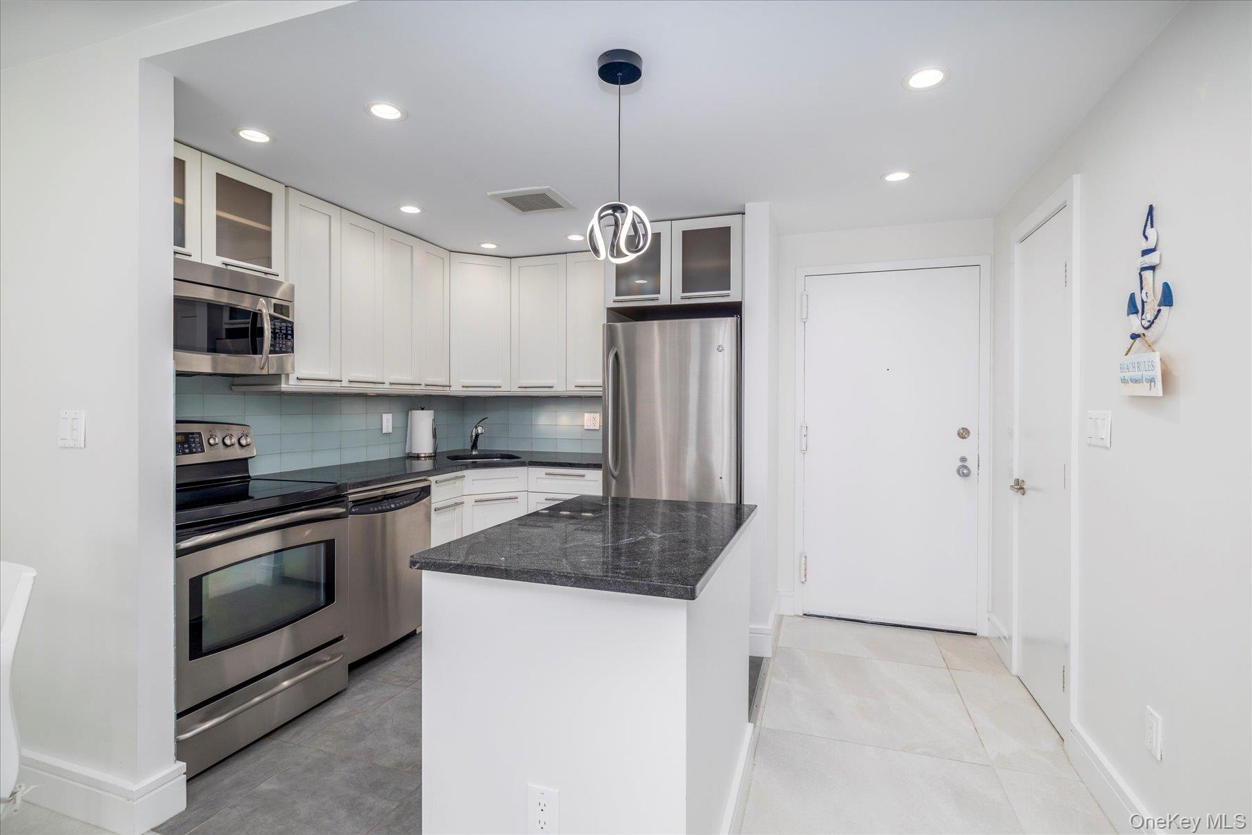 450 W Broadway, Unit 3F photo 7