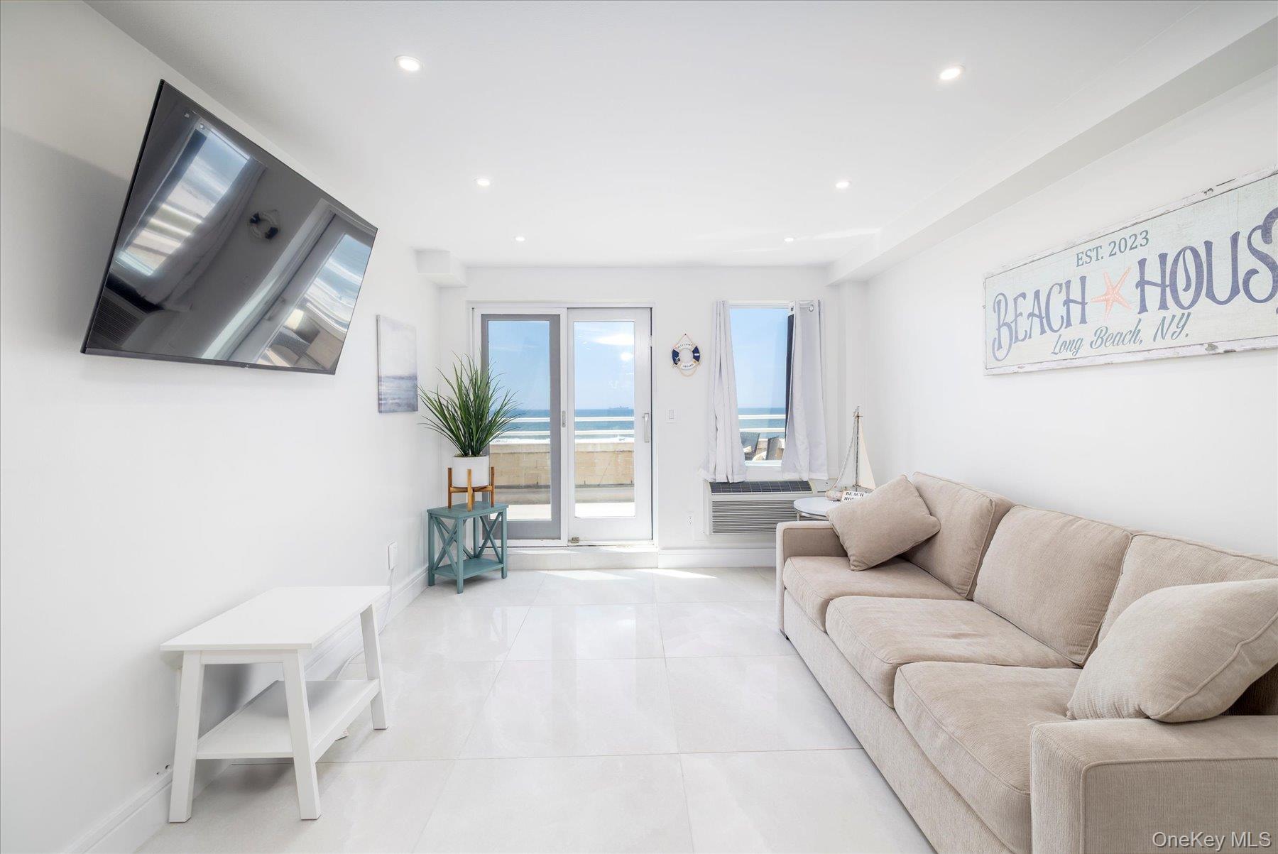 450 W Broadway, Unit 3F