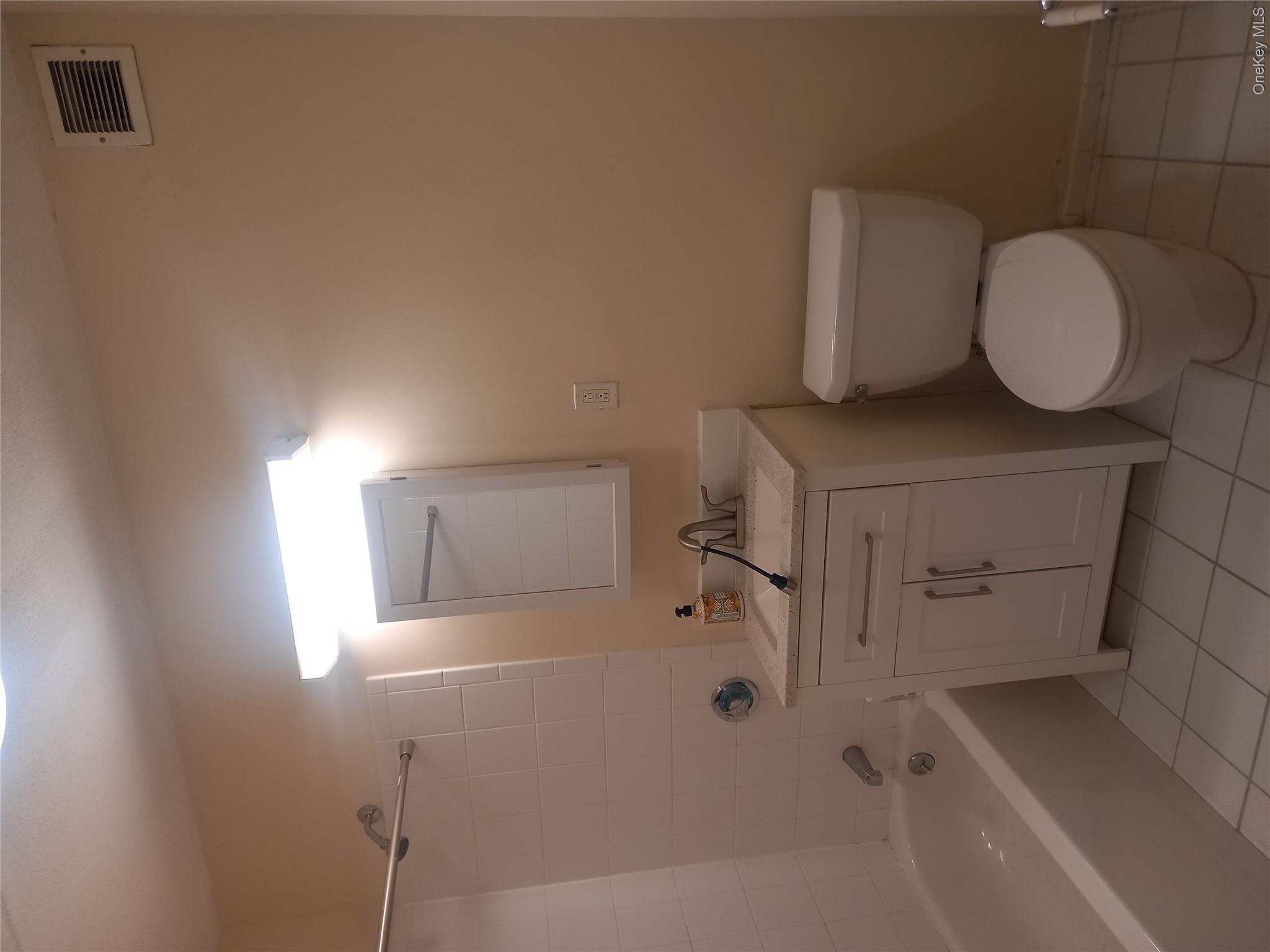 7914 Rockaway Beach Boulevard, Unit 2R photo 11