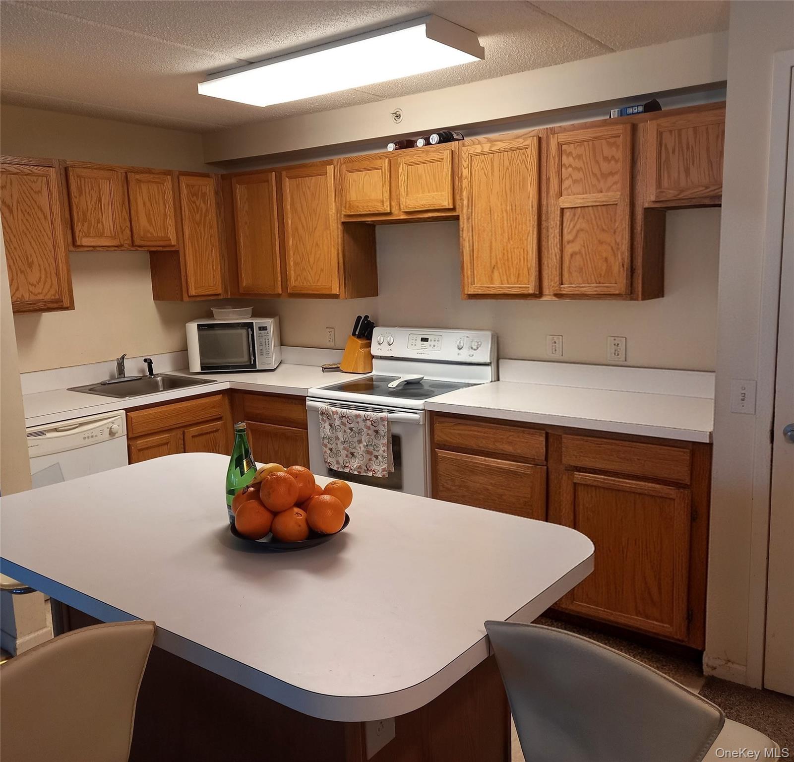 7914 Rockaway Beach Boulevard, Unit 2R photo 13