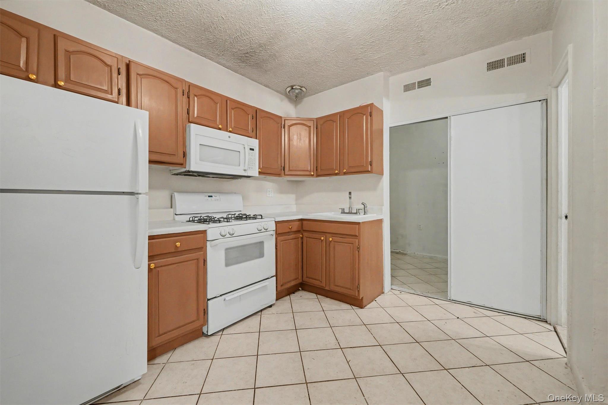 2190 Boston Road, Unit 6B photo 13