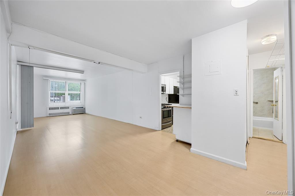 142-05 Roosevelt Avenue, Unit 331 photo 7