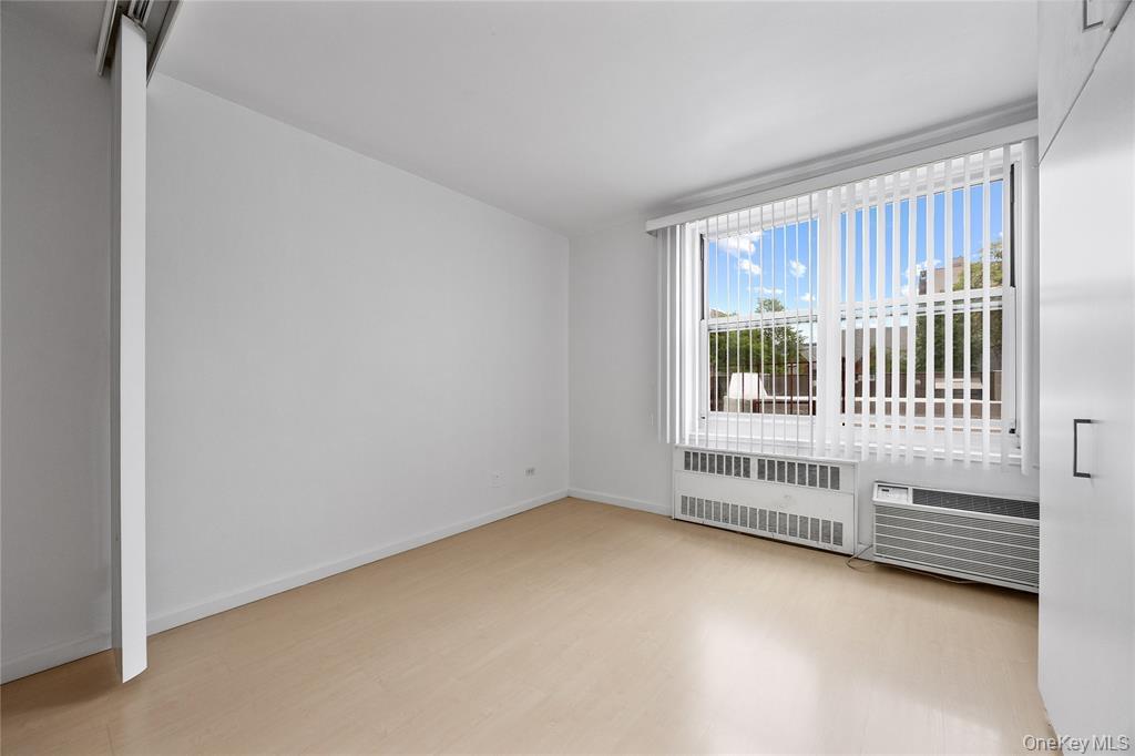 142-05 Roosevelt Avenue, Unit 331 photo 5