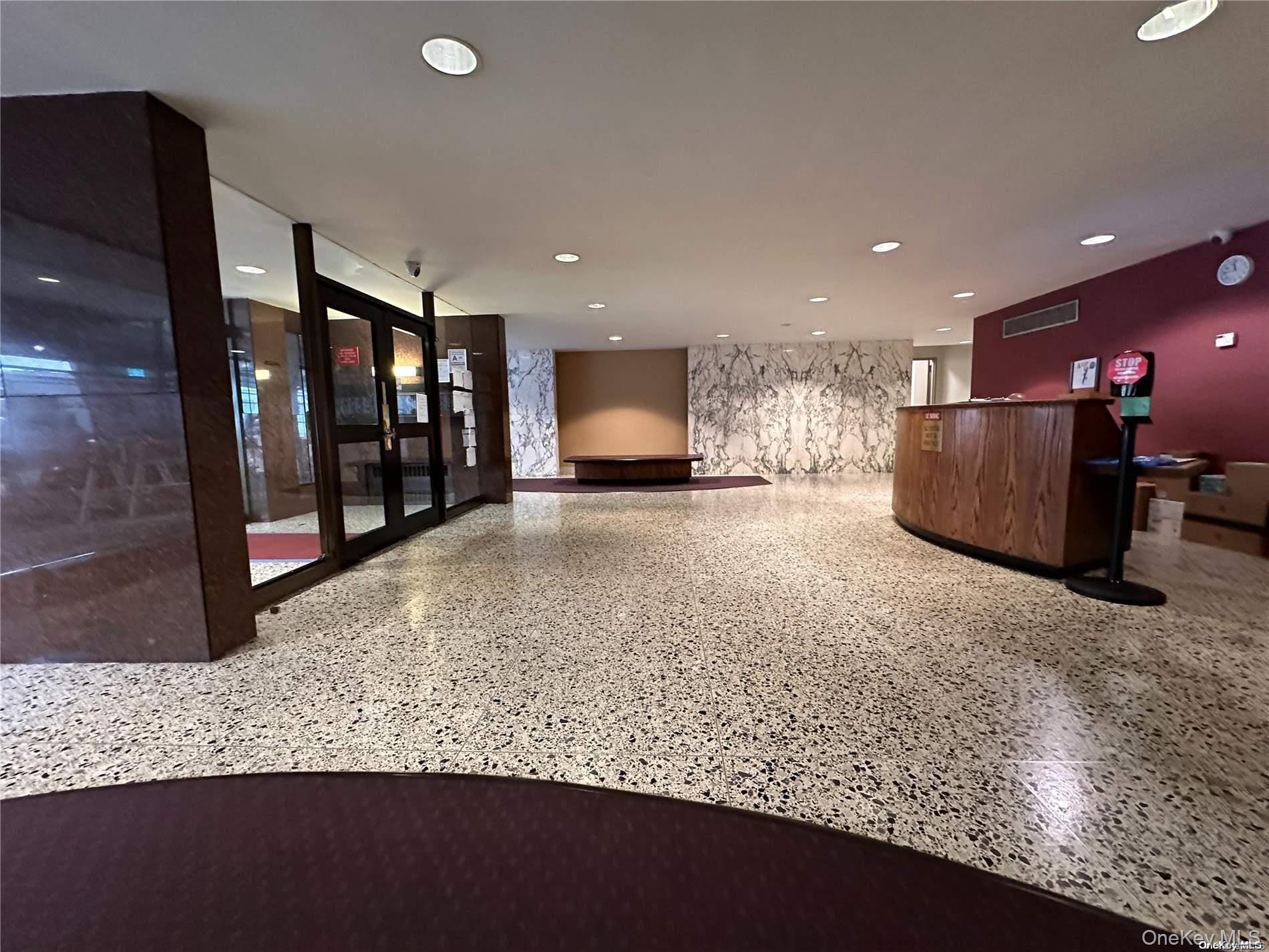 142-05 Roosevelt Avenue, Unit 331 photo 3