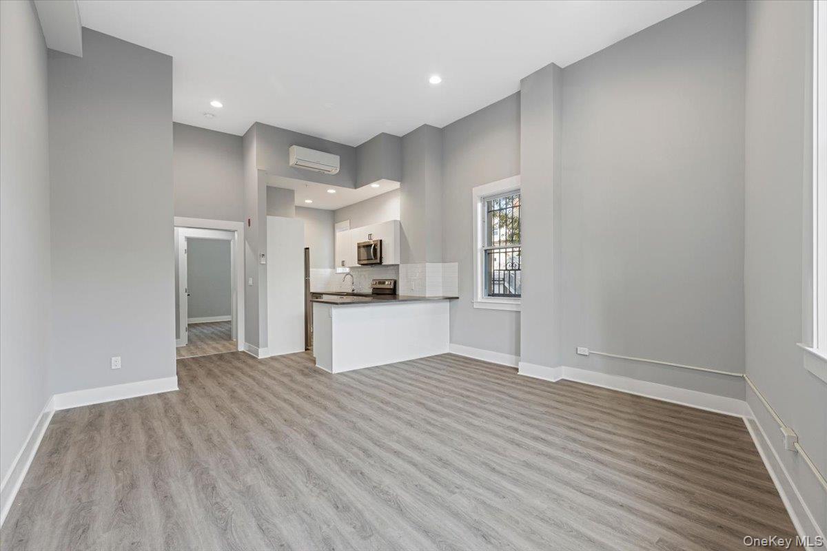47 Beekman Avenue, Unit 33 photo 3