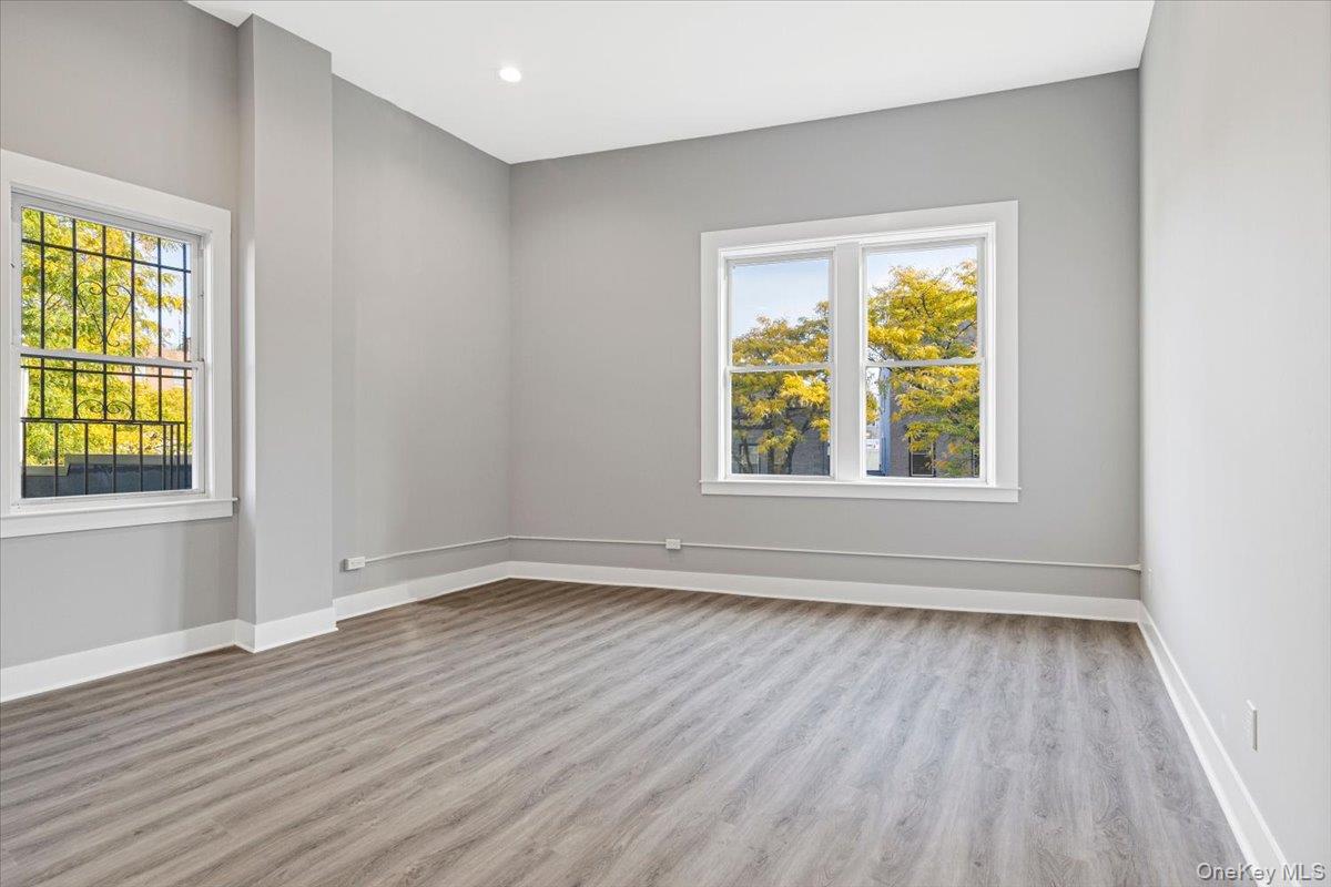 47 Beekman Avenue, Unit 33 photo 6