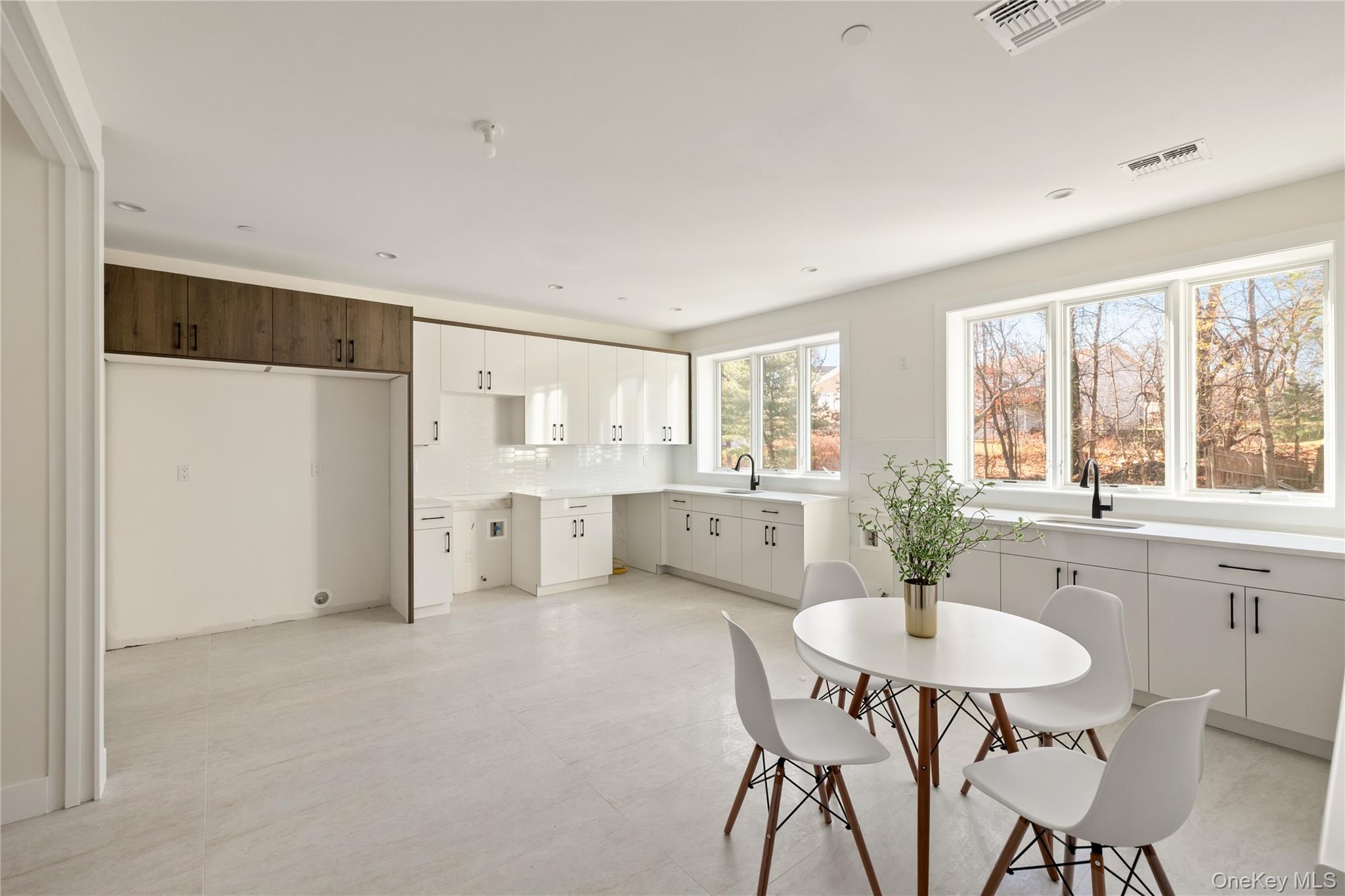 3 Valley Way, Unit 321 photo 11