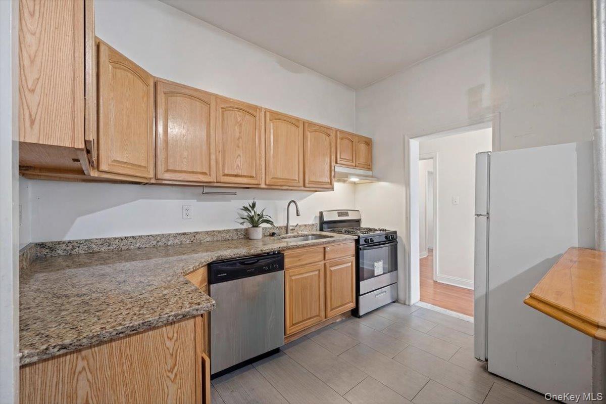 94 Elliott Avenue – For Sale photo 5