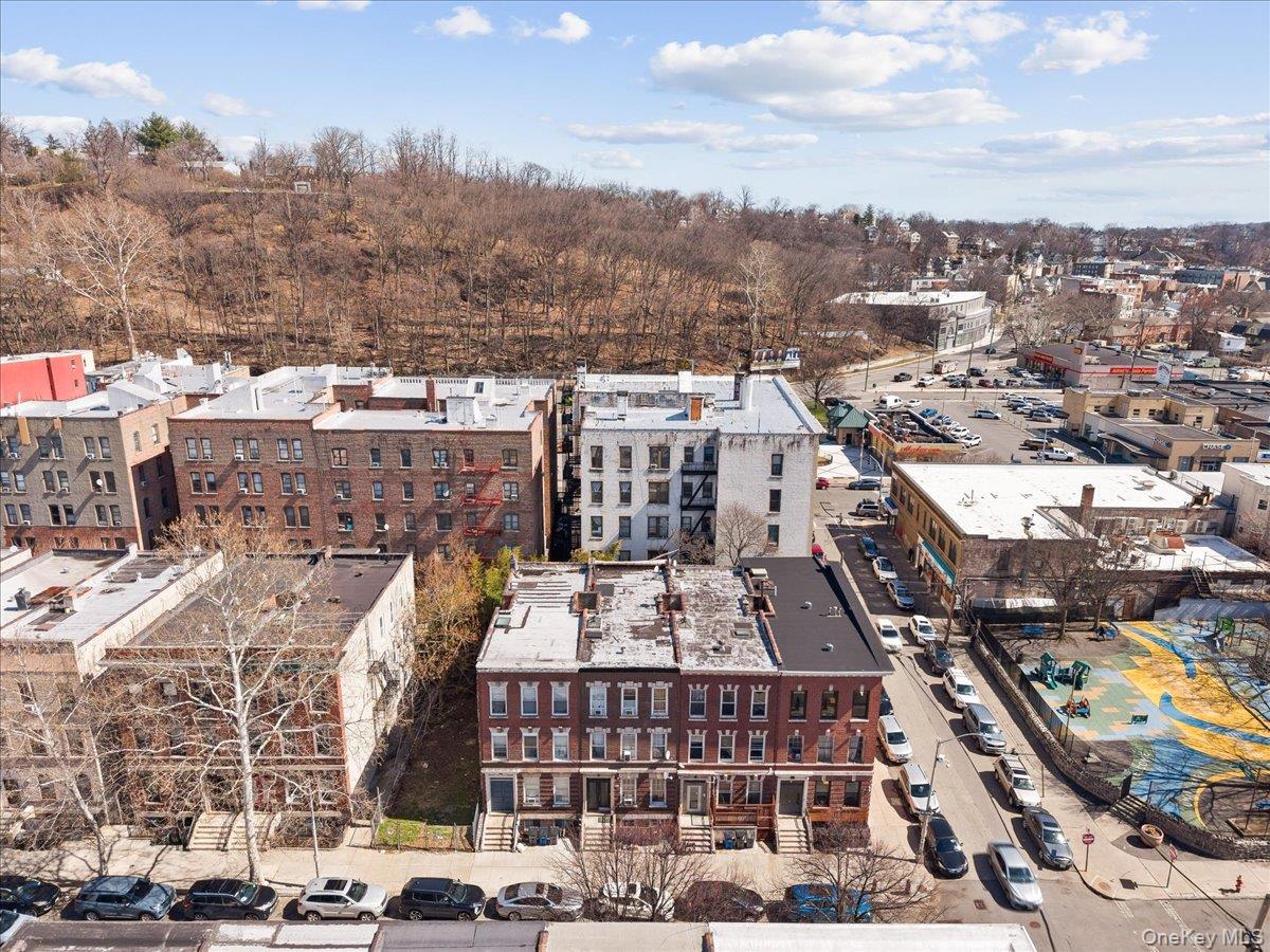 94 Elliott Avenue – For Sale photo 36