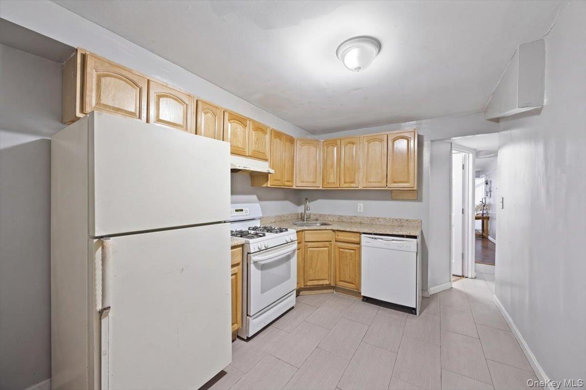 94 Elliott Avenue – For Sale photo 29