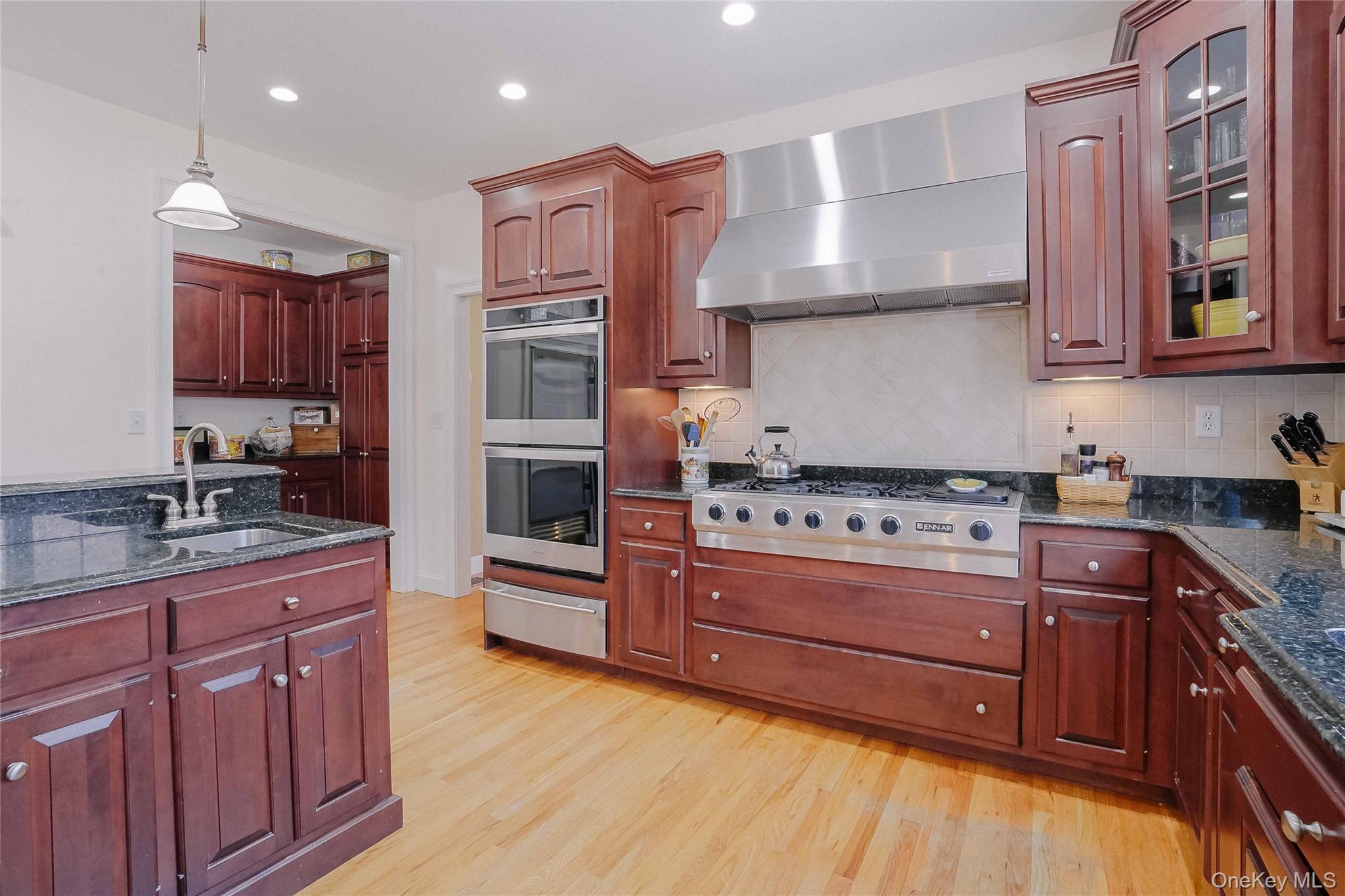 380 Southbury Road – For Sale photo 15