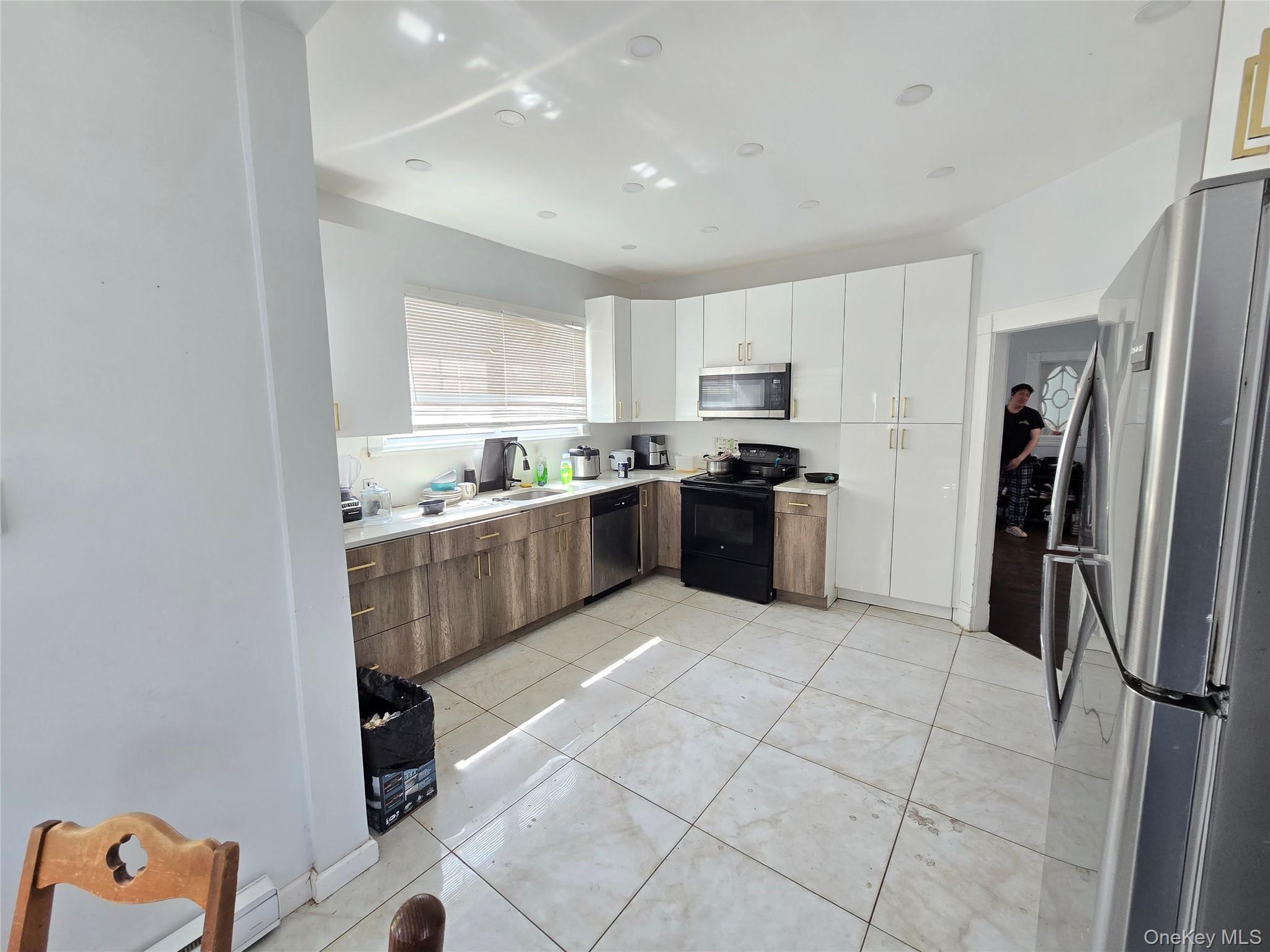 28 Lake Street – For Sale