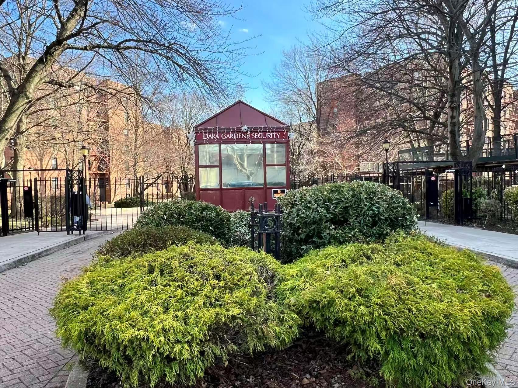 150-25 72nd Road, Unit 4C photo 2