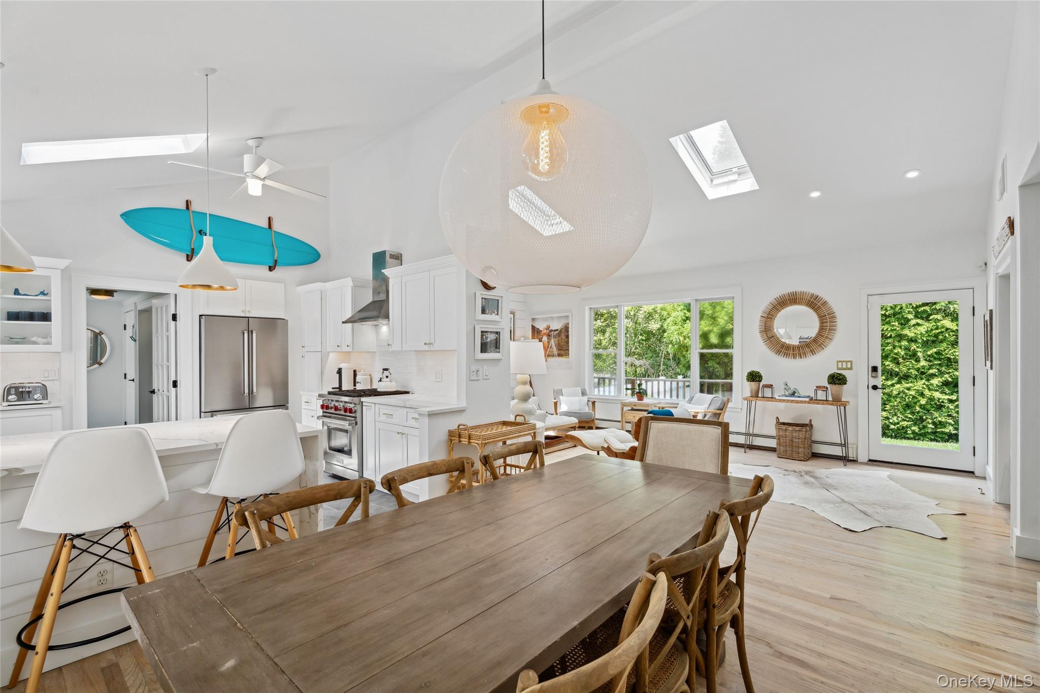 42 Oak Street – For Rent photo 2