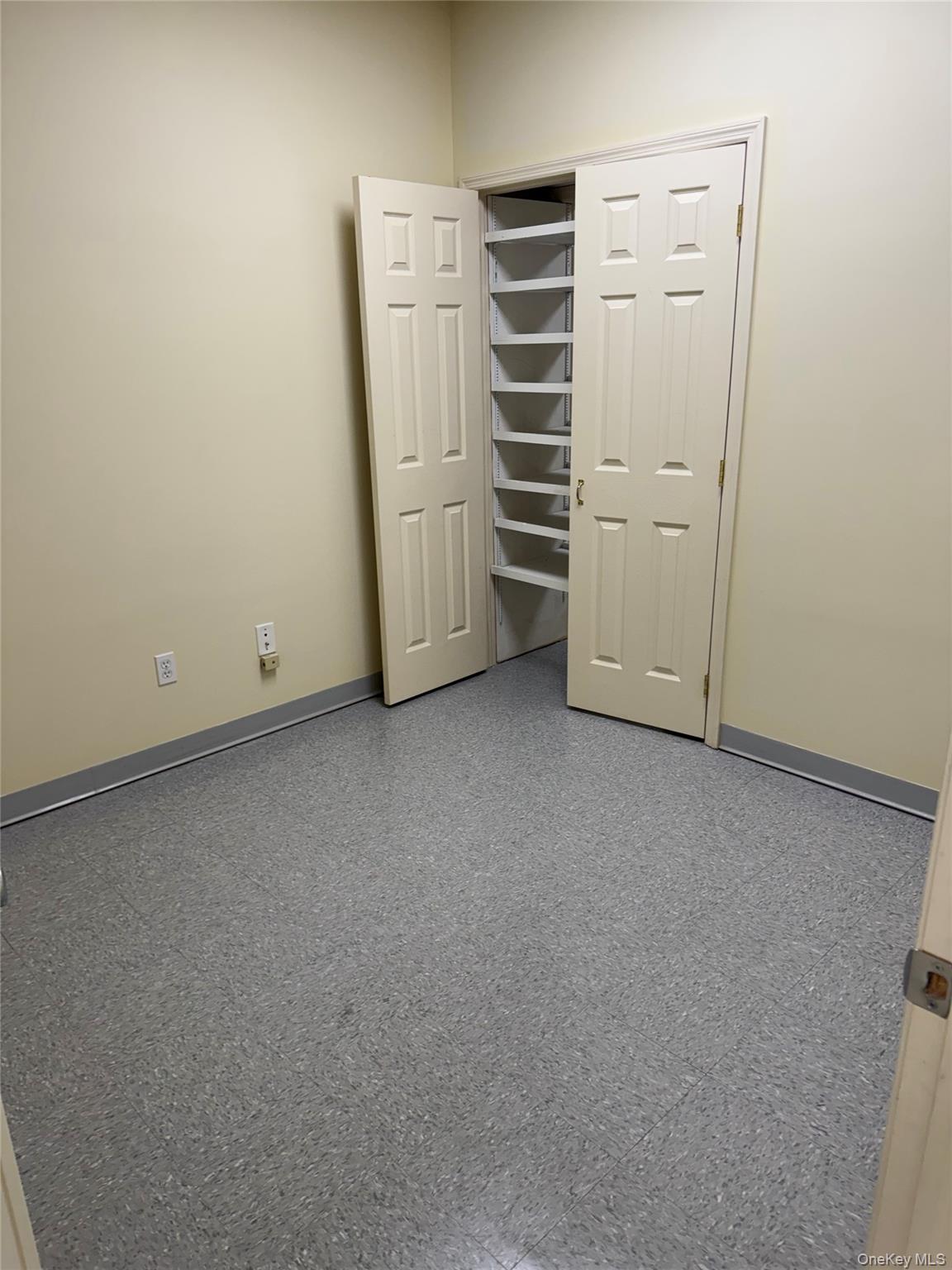 3121 Us Route 9W, Unit 104 photo 3