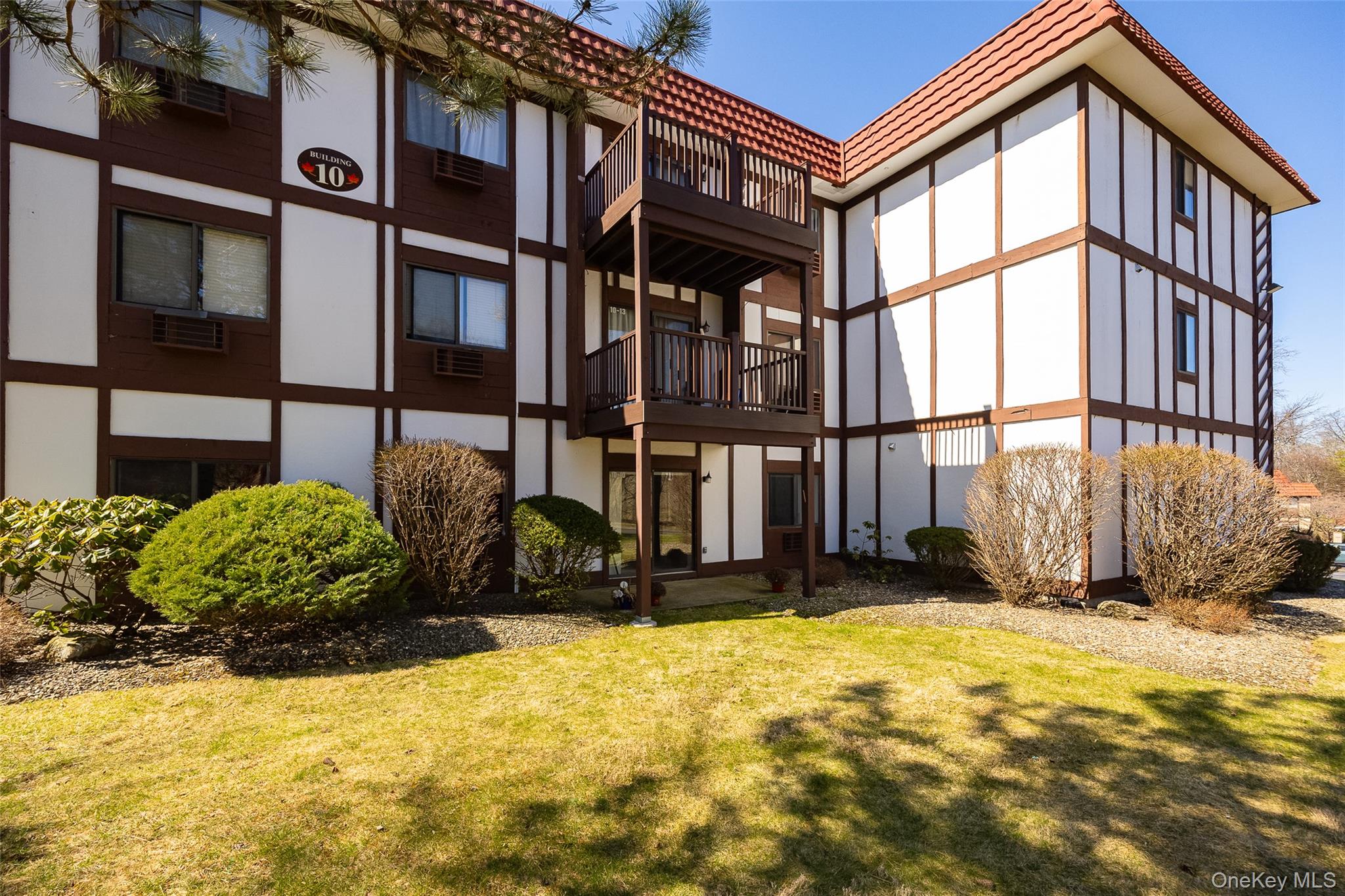 10 Skyline Drive, Unit 10