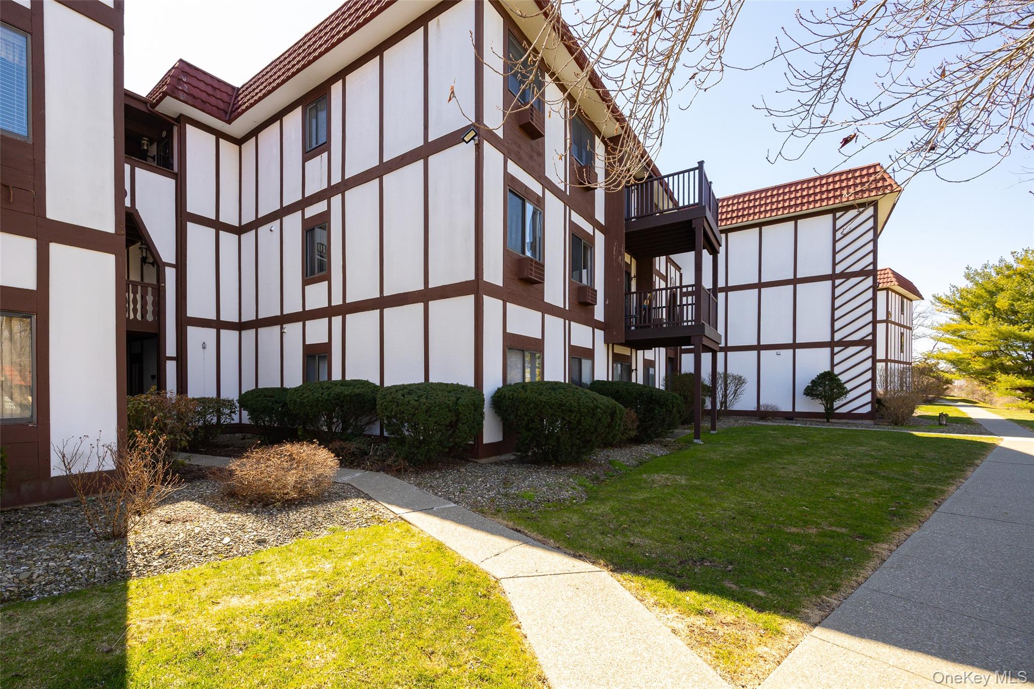 10 Skyline Drive, Unit 10 photo 18