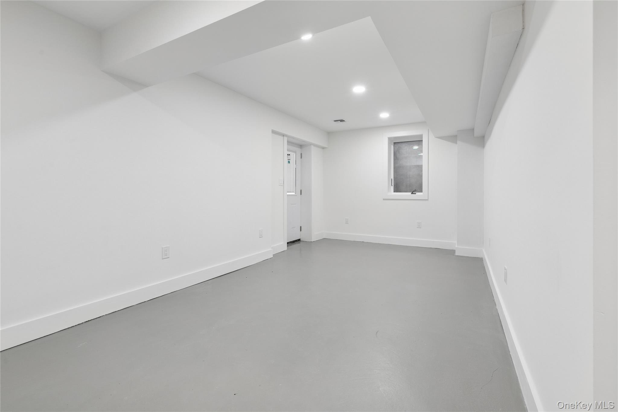 10 Sagamore Road – For Rent photo 11