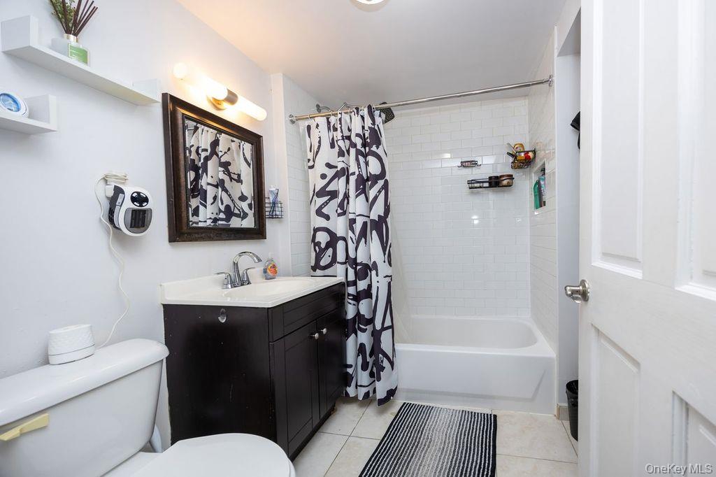 141-16 84th Drive, Unit 4B photo 9