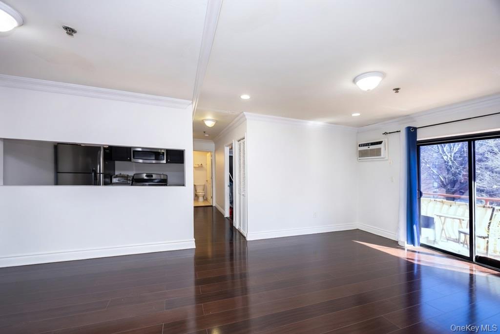 141-16 84th Drive, Unit 4B photo 8