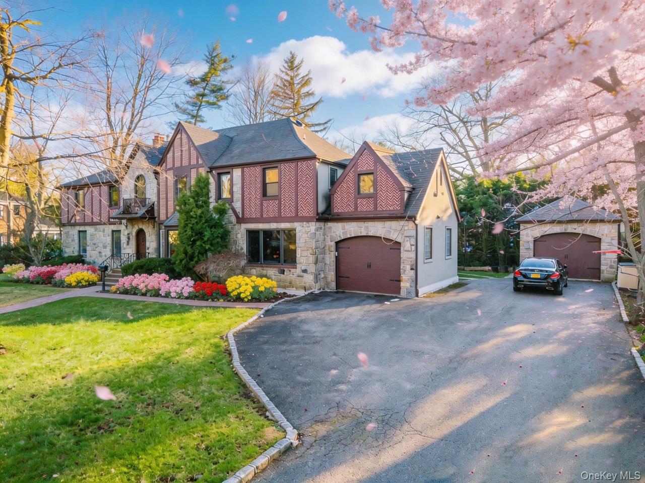18 Robin Way – For Sale