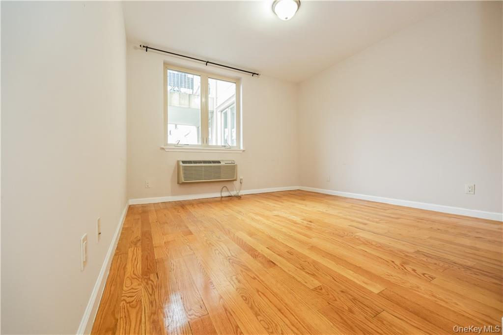 2517 Voorhies Avenue, Unit 1C photo 15