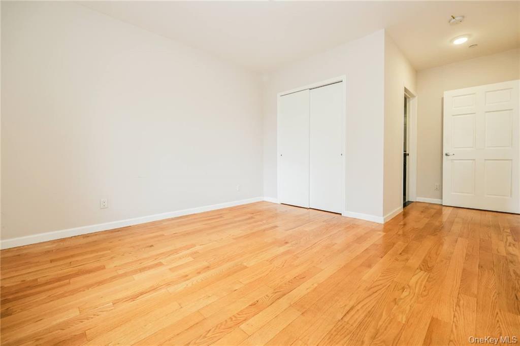 2517 Voorhies Avenue, Unit 1C photo 9