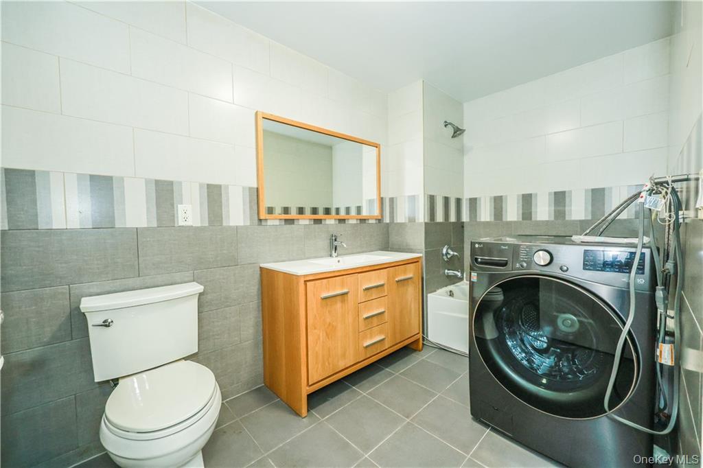 2517 Voorhies Avenue, Unit 1C photo 18