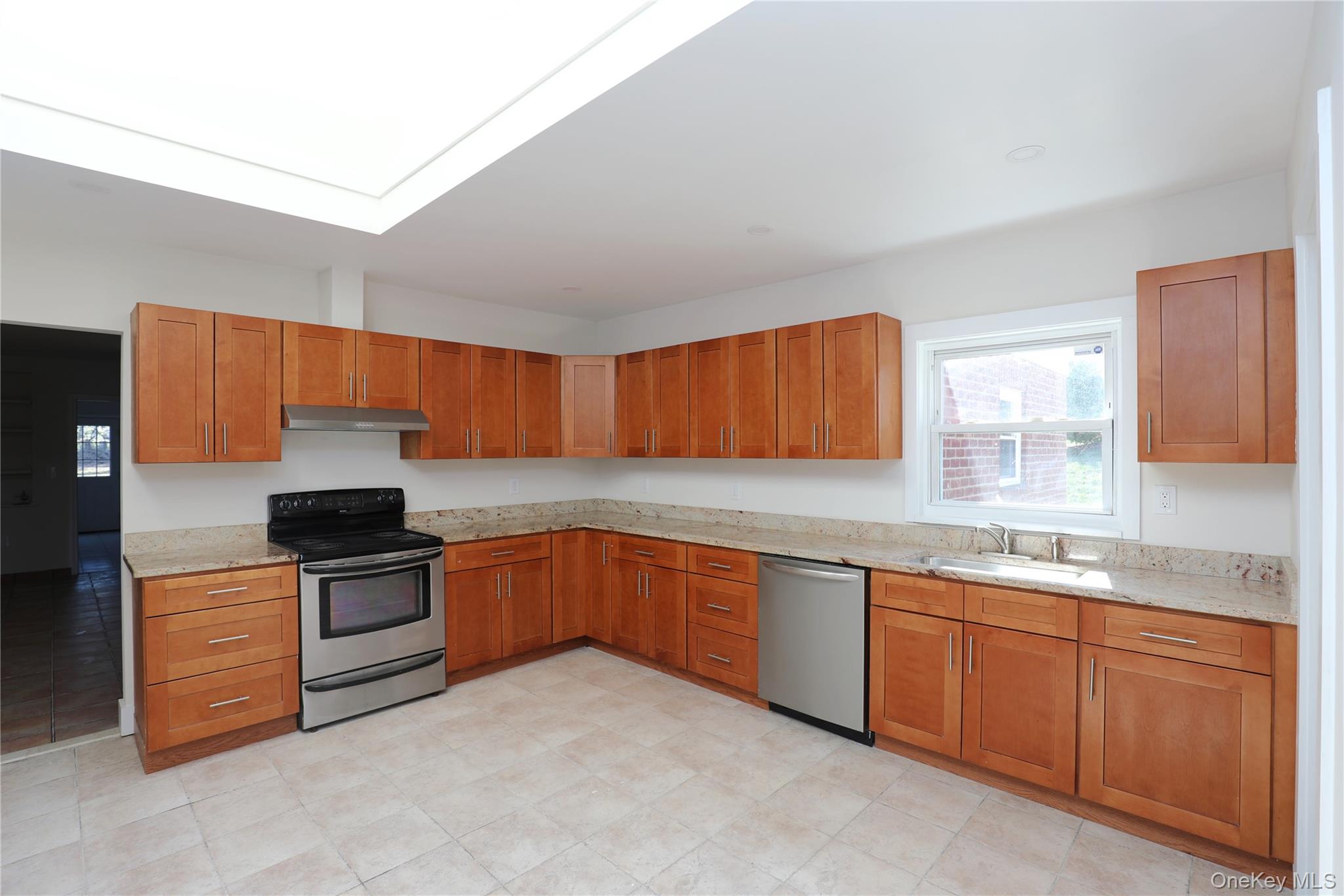 14311 9W – For Rent photo 5