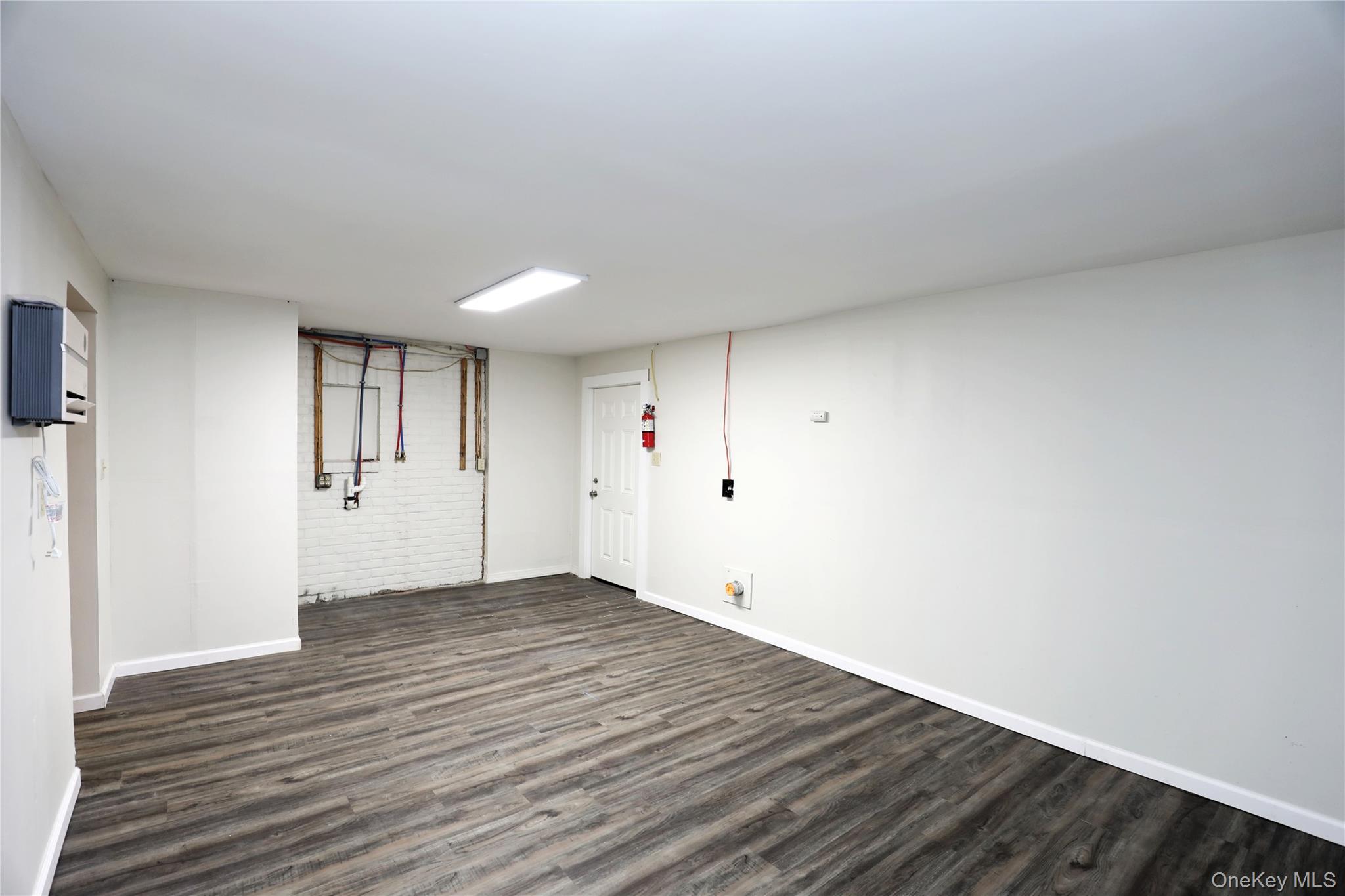 14311 9W – For Rent photo 11