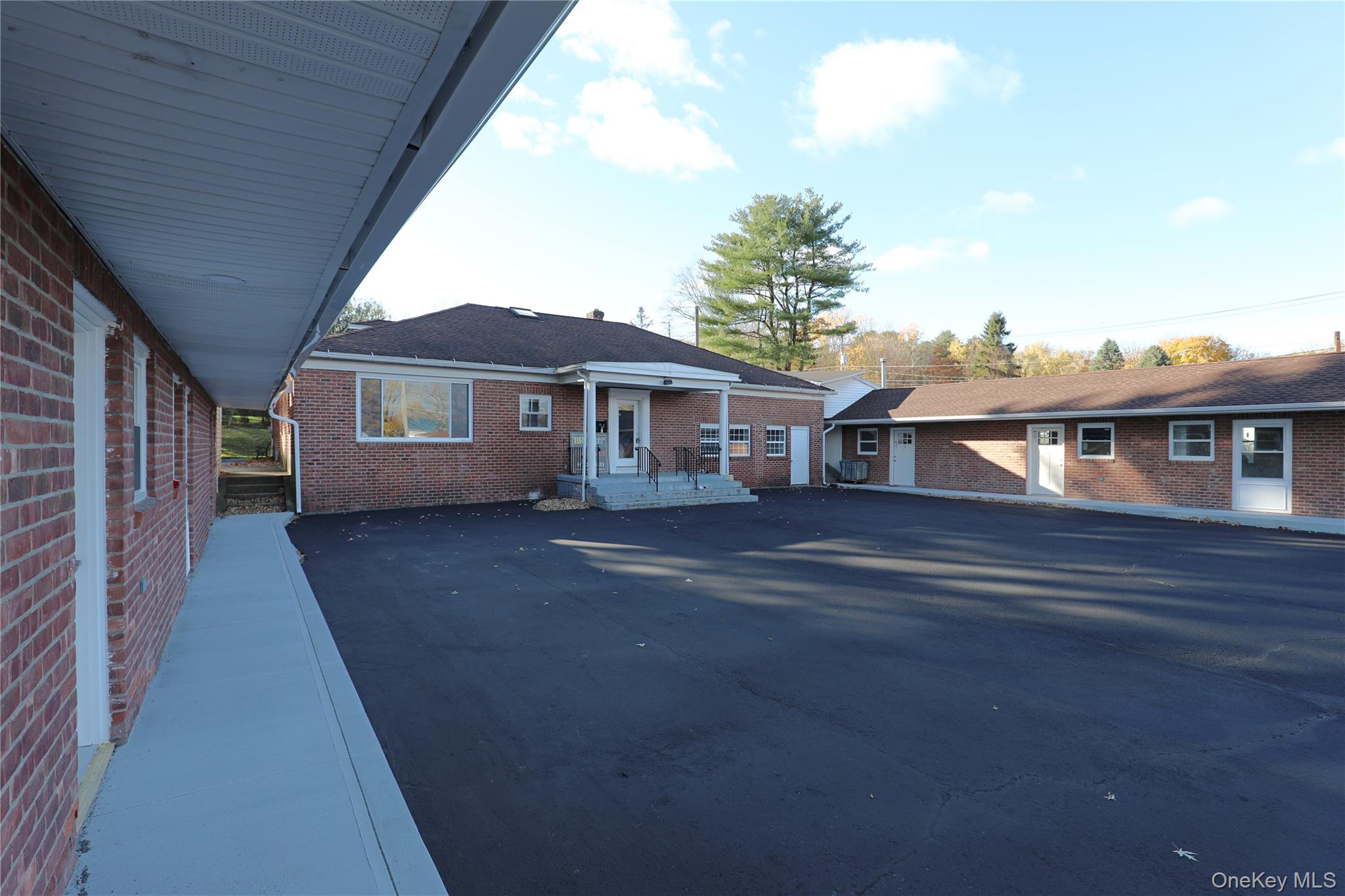 14311 9W – For Rent photo 4