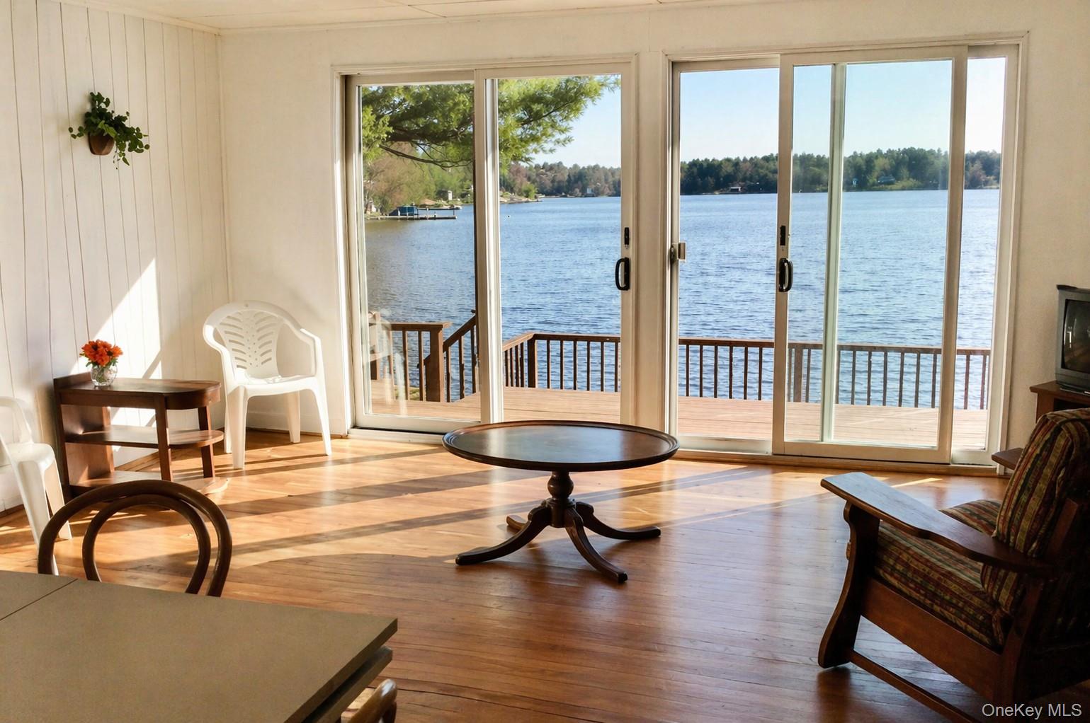 238 Lakeview Drive Road – For Sale