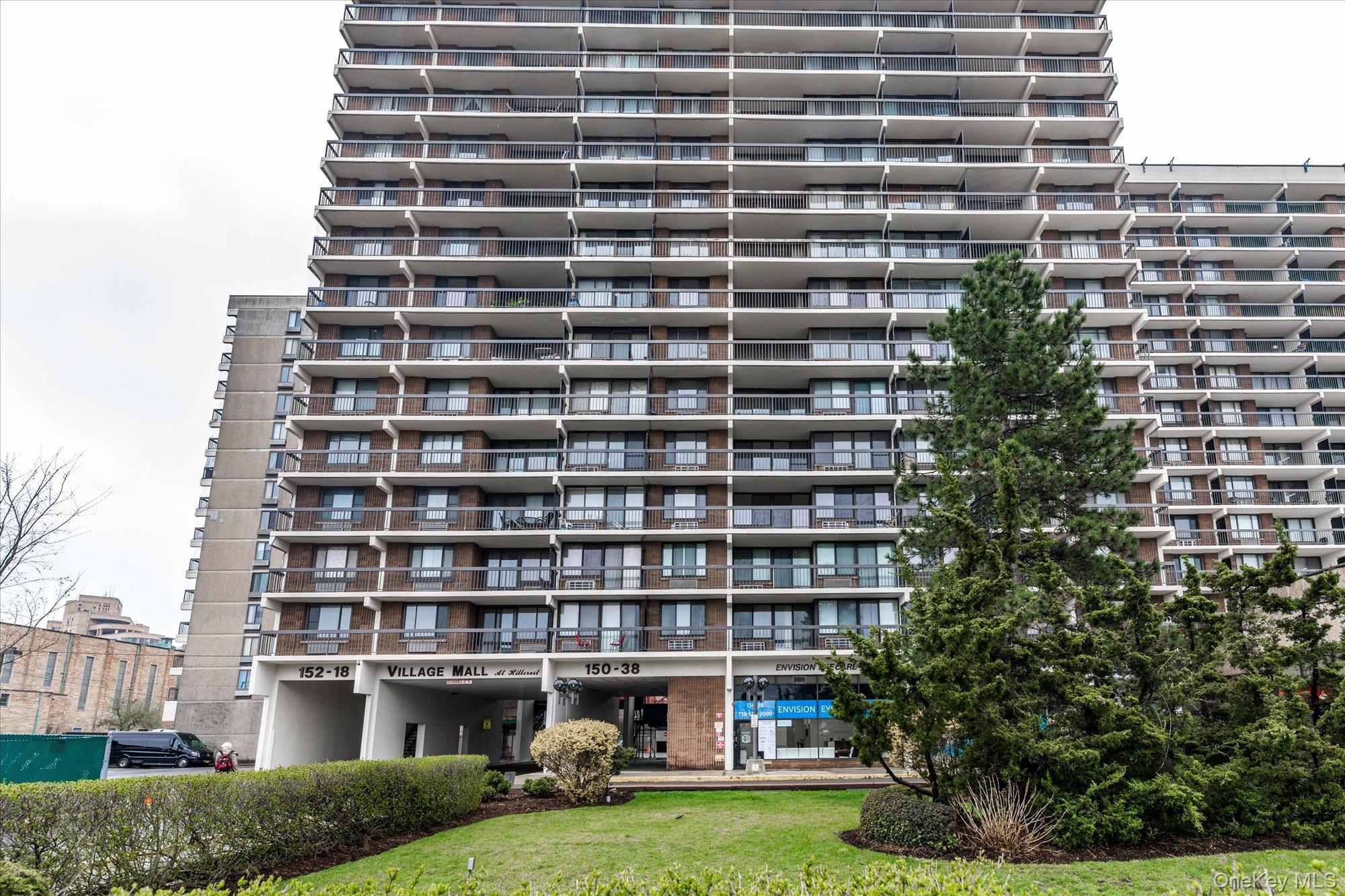 15038 Union Turnpike, Unit 2H